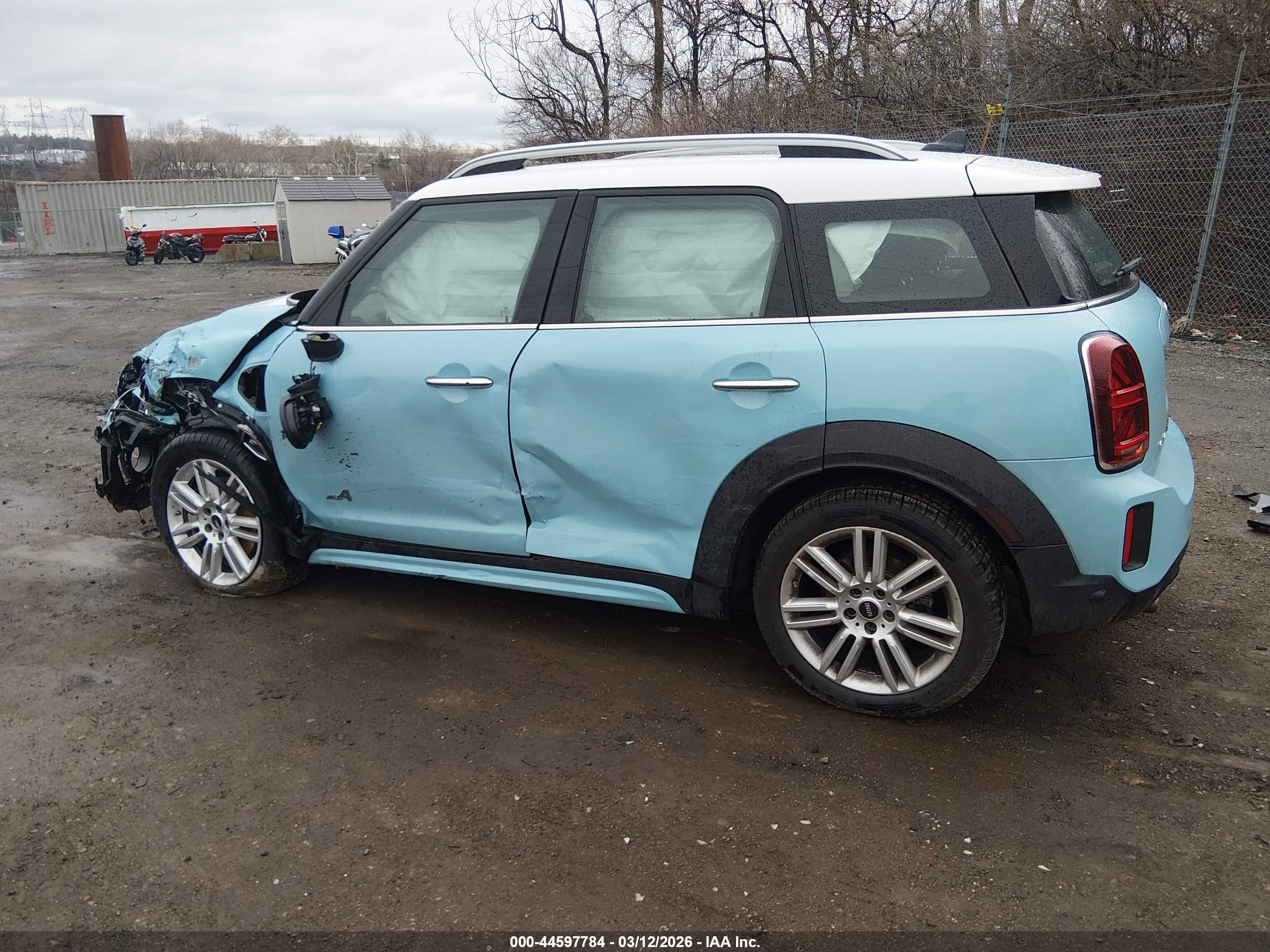 MINI COUNTRYMAN image 3