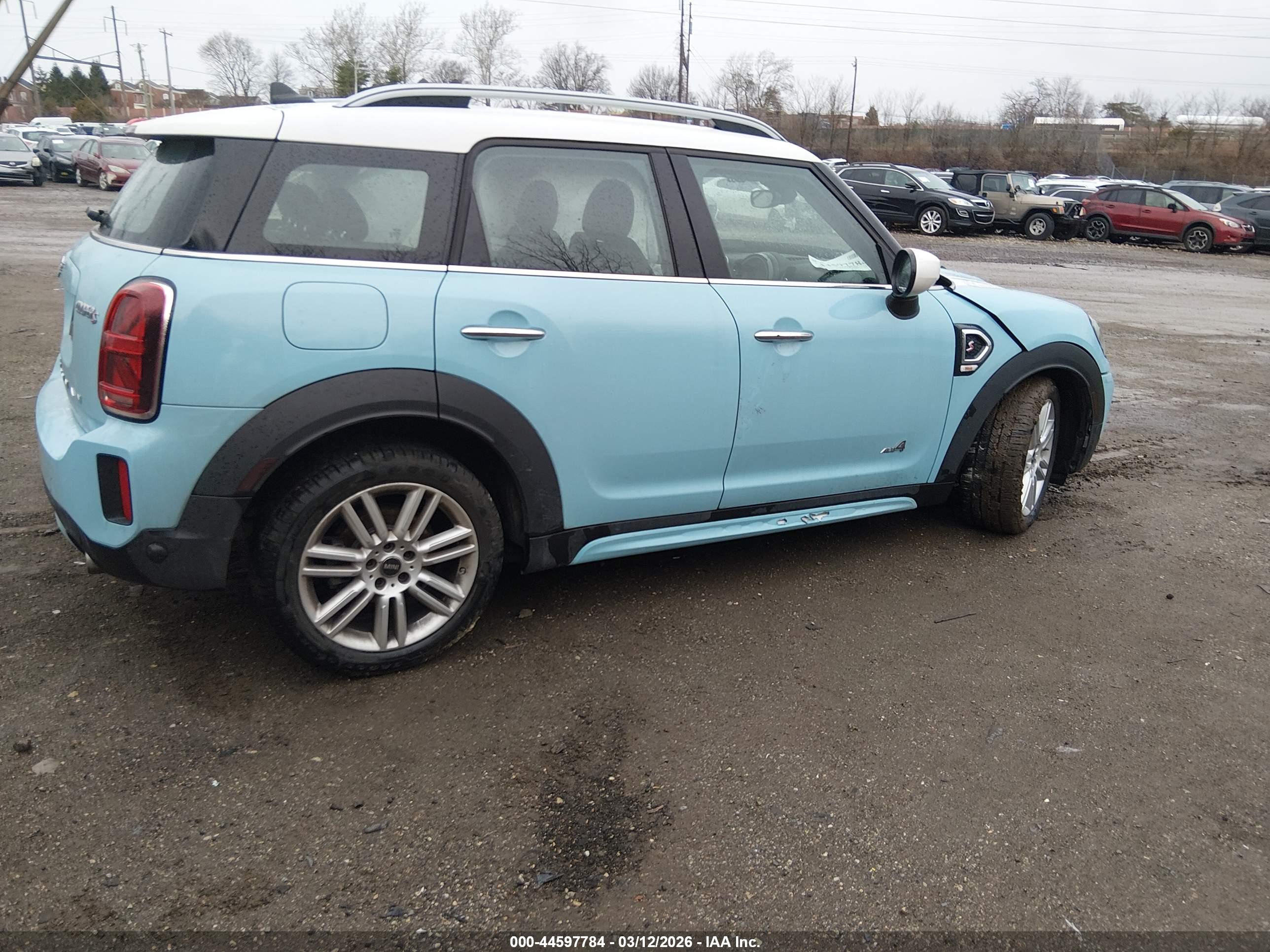 MINI COUNTRYMAN image 4