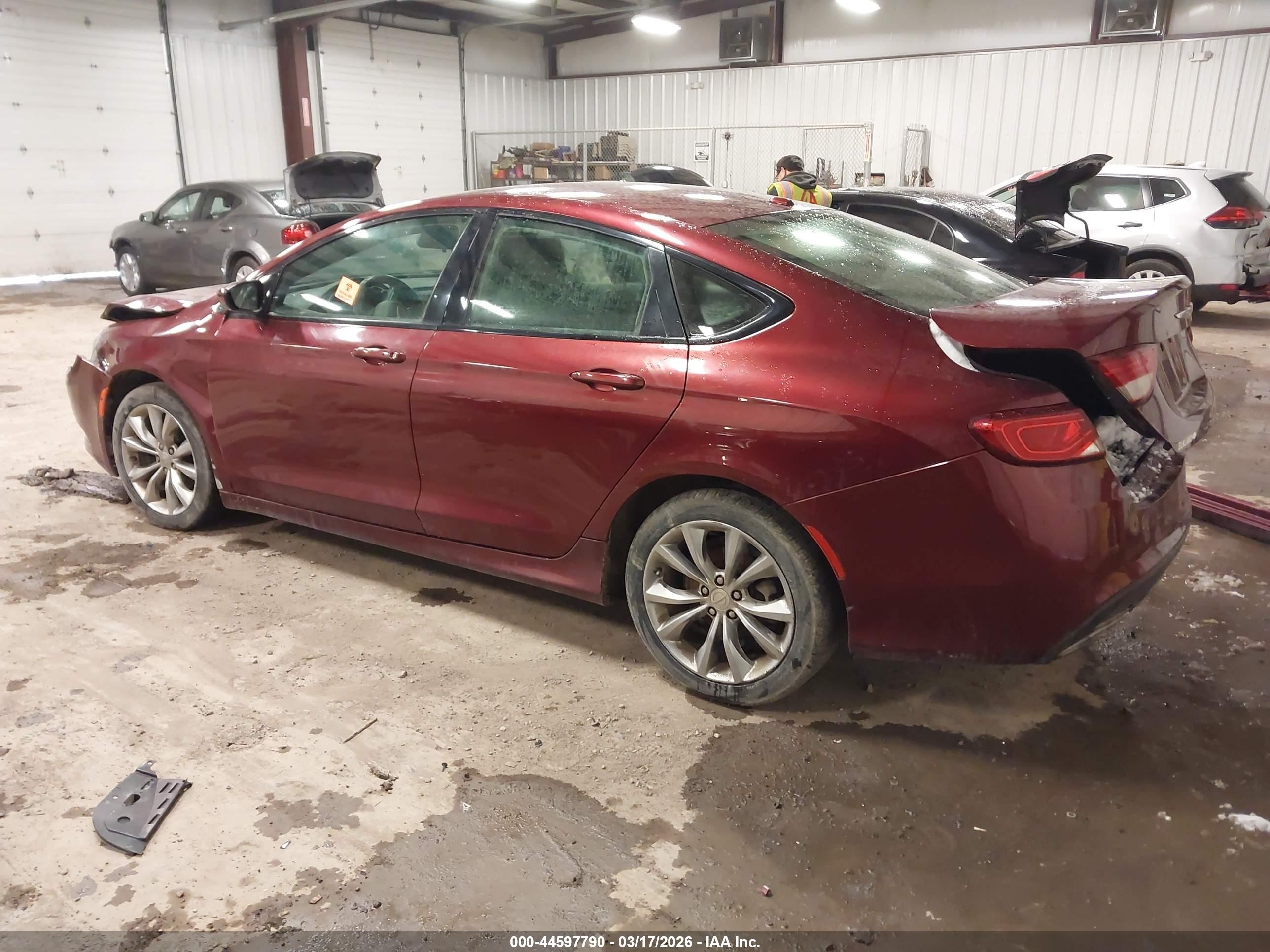 CHRYSLER 200 image 3