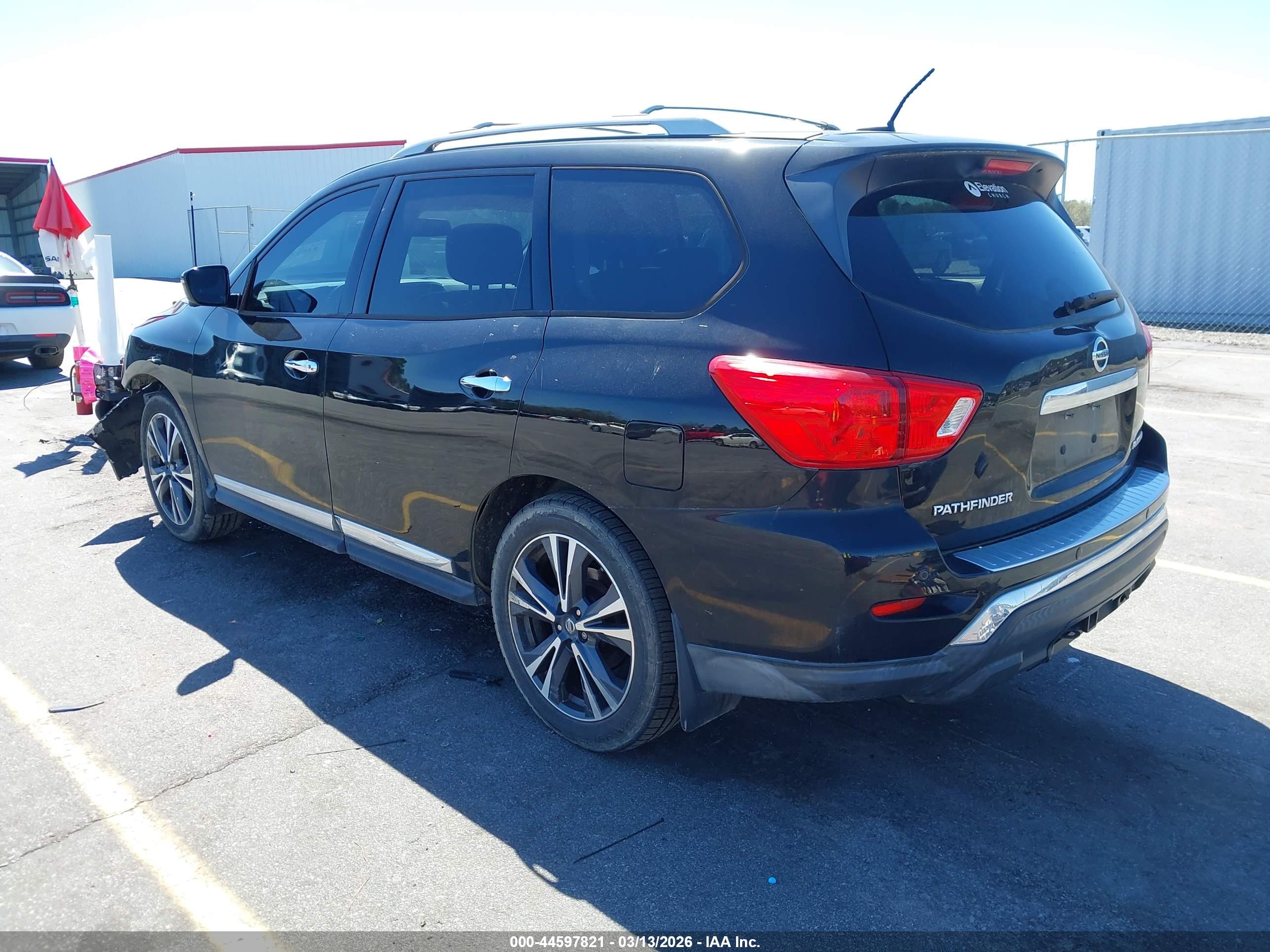 NISSAN PATHFINDER image 3