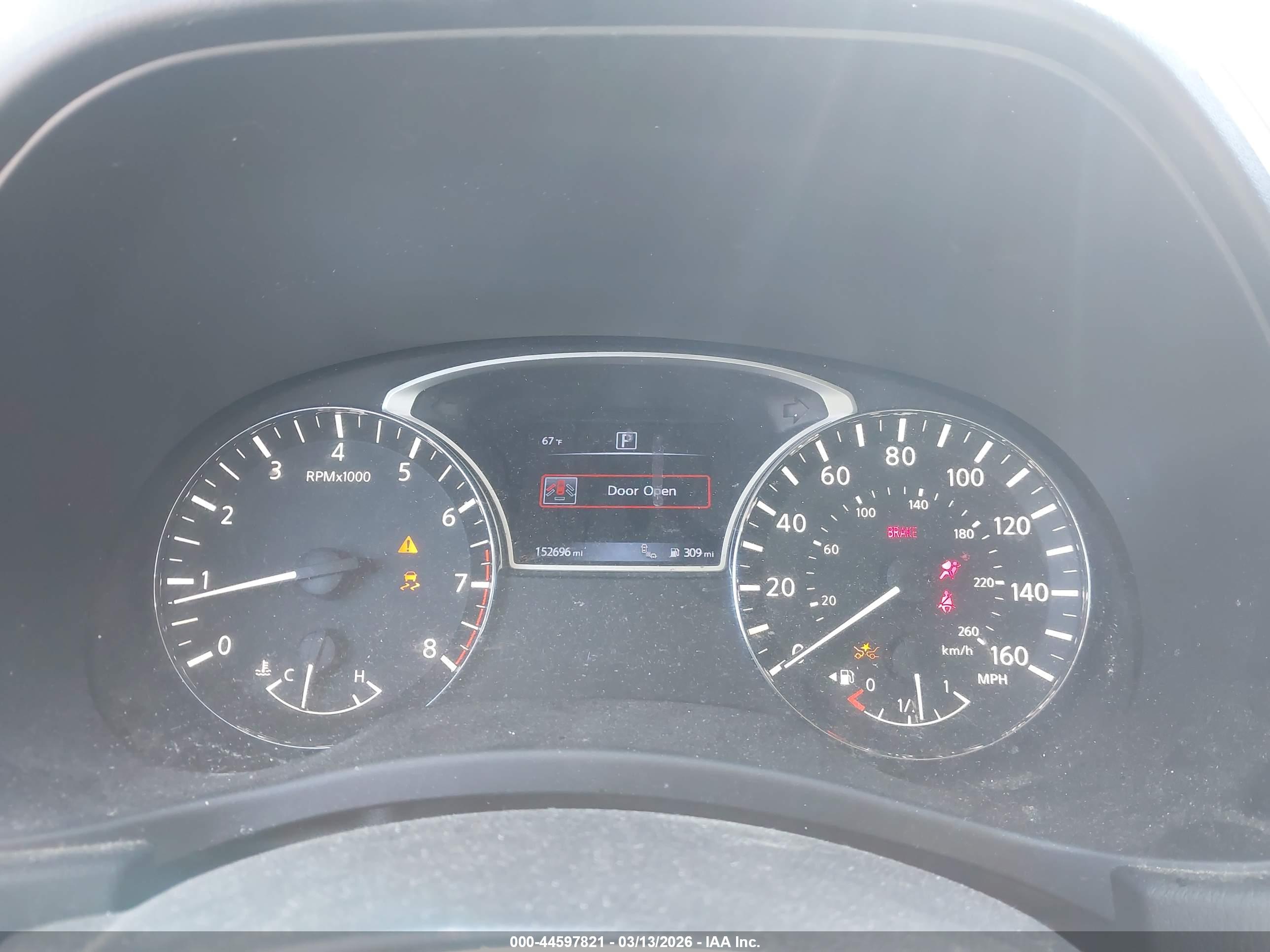 NISSAN PATHFINDER image 7