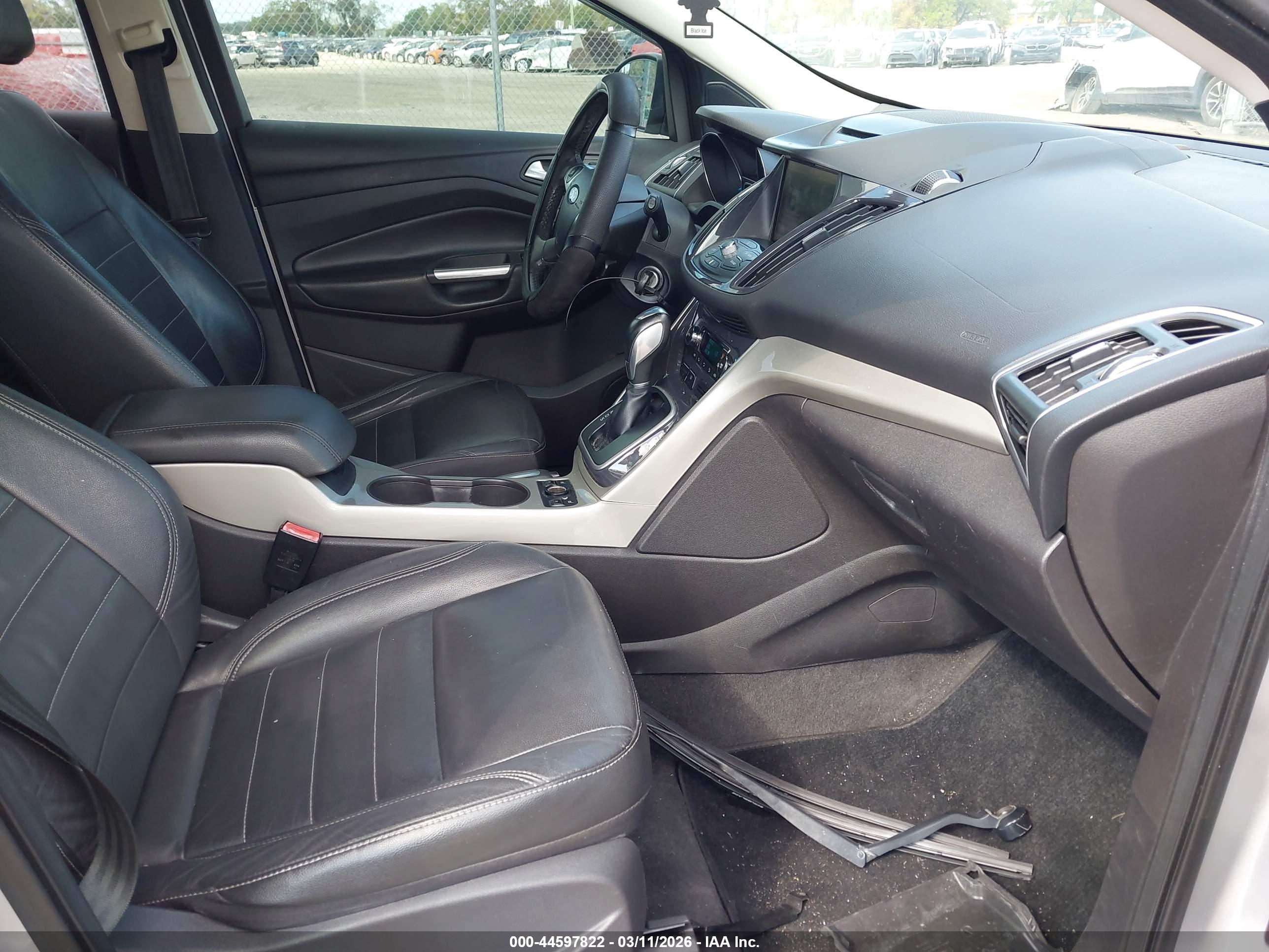 FORD ESCAPE image 5