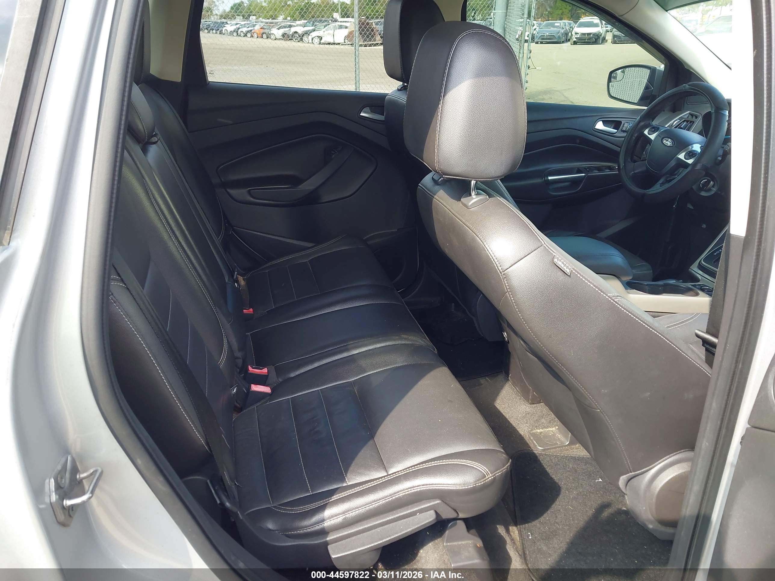 FORD ESCAPE image 8