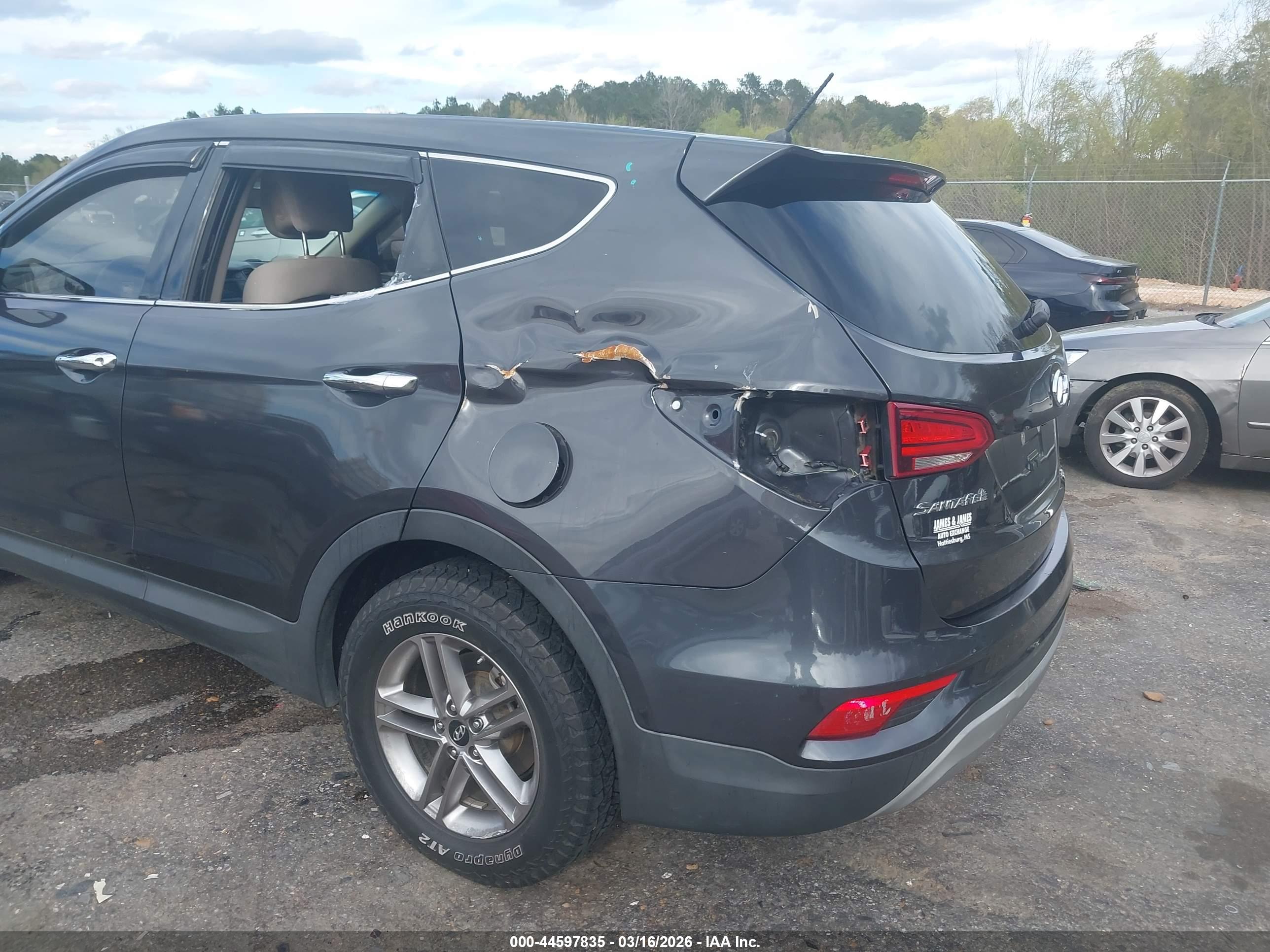 HYUNDAI SANTA image 6