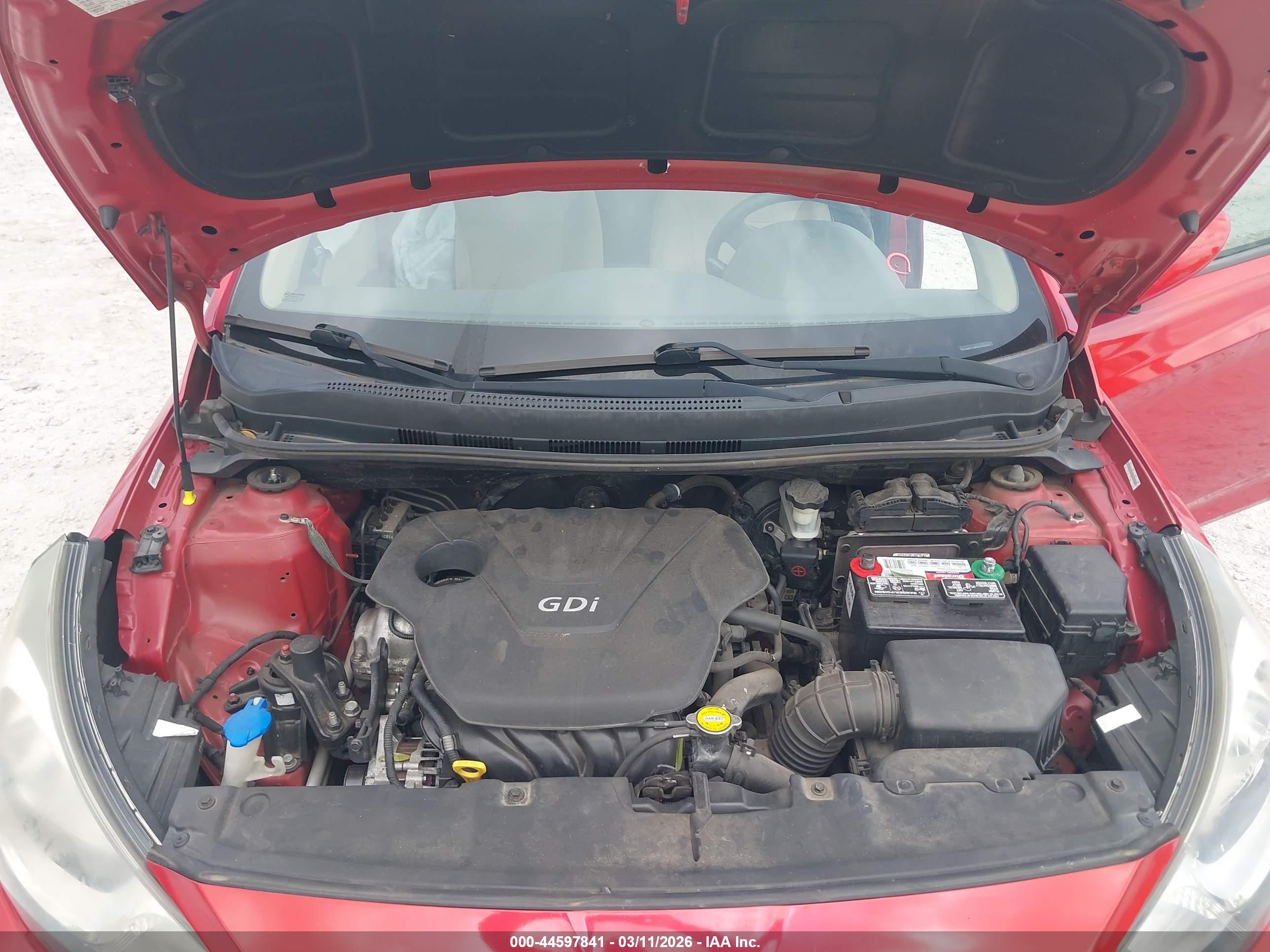 HYUNDAI ACCENT image 10