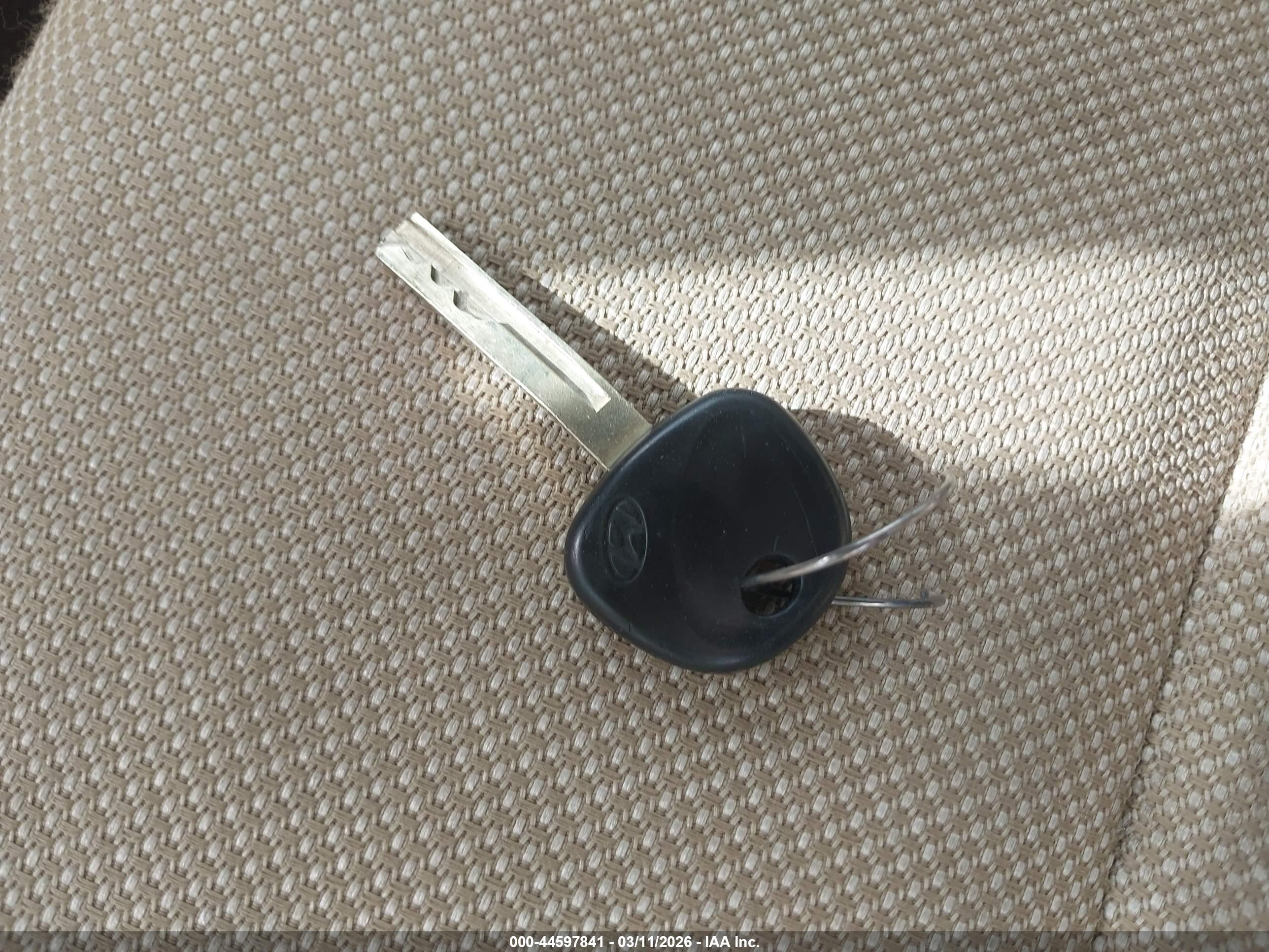 HYUNDAI ACCENT image 11