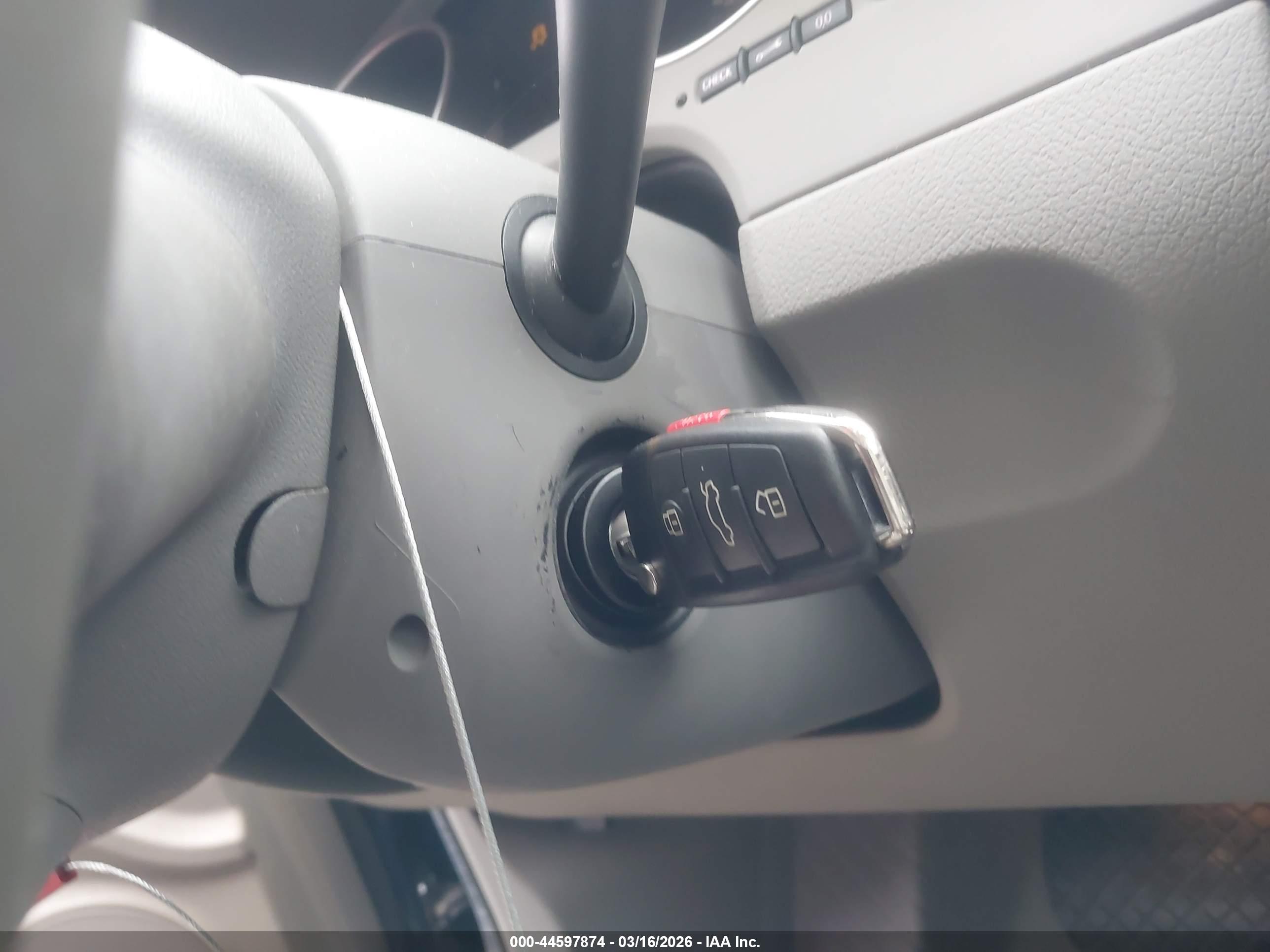 AUDI A4 image 11