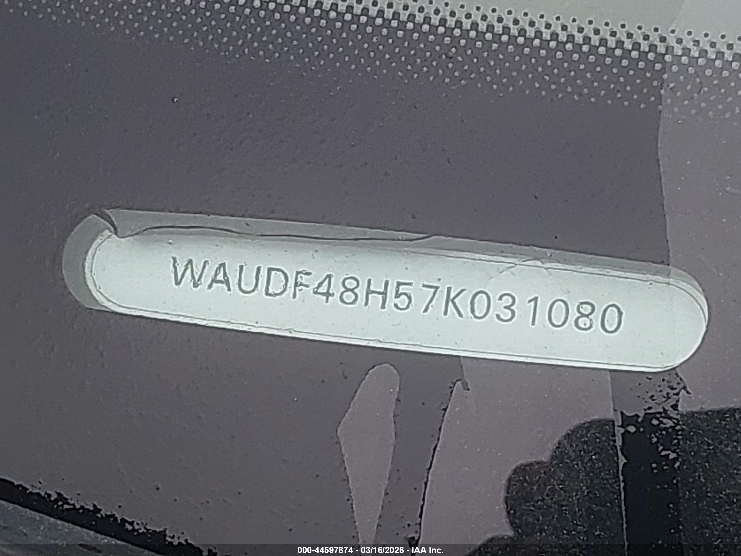 AUDI A4 image 9