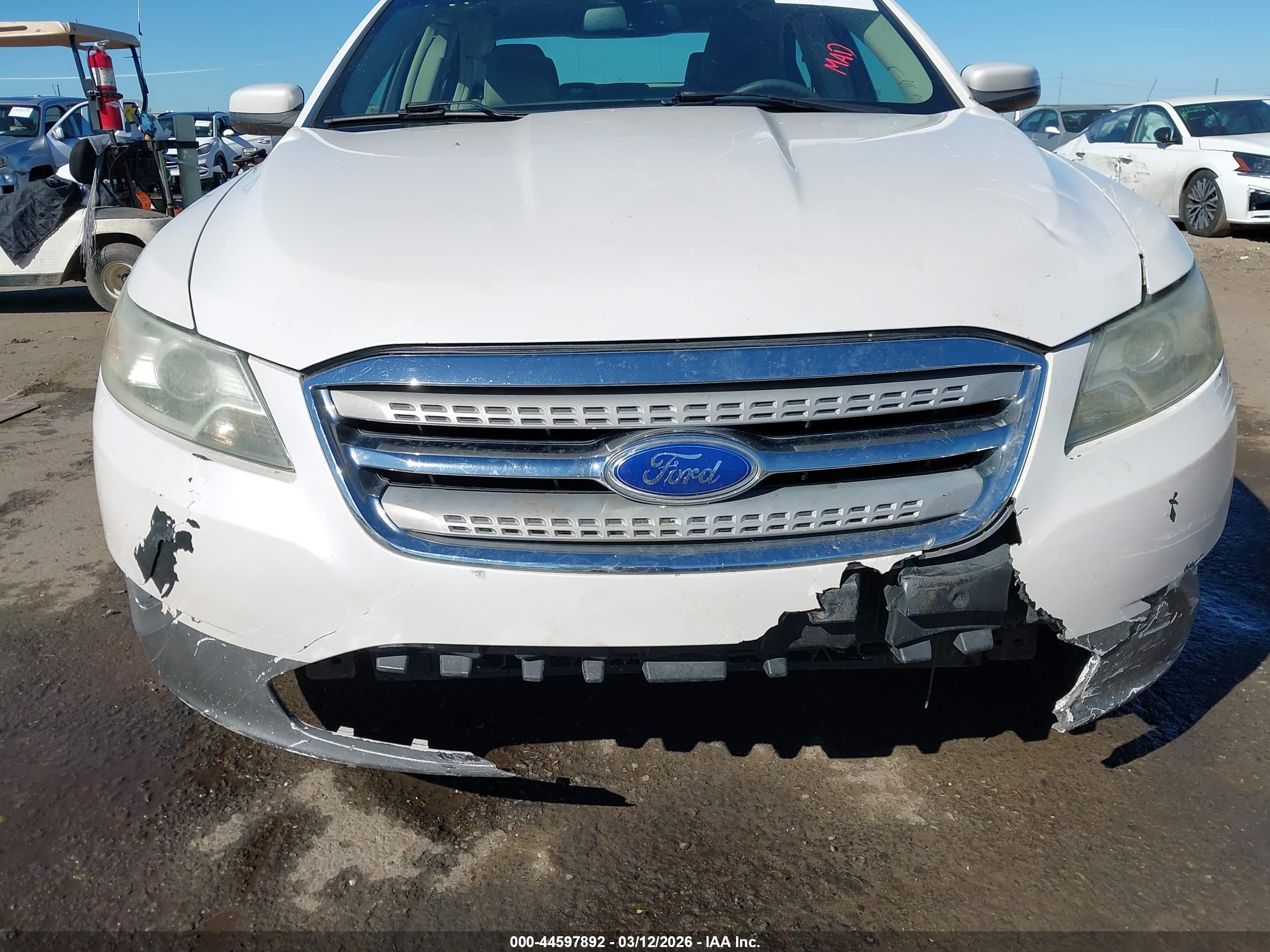 FORD TAURUS image 6