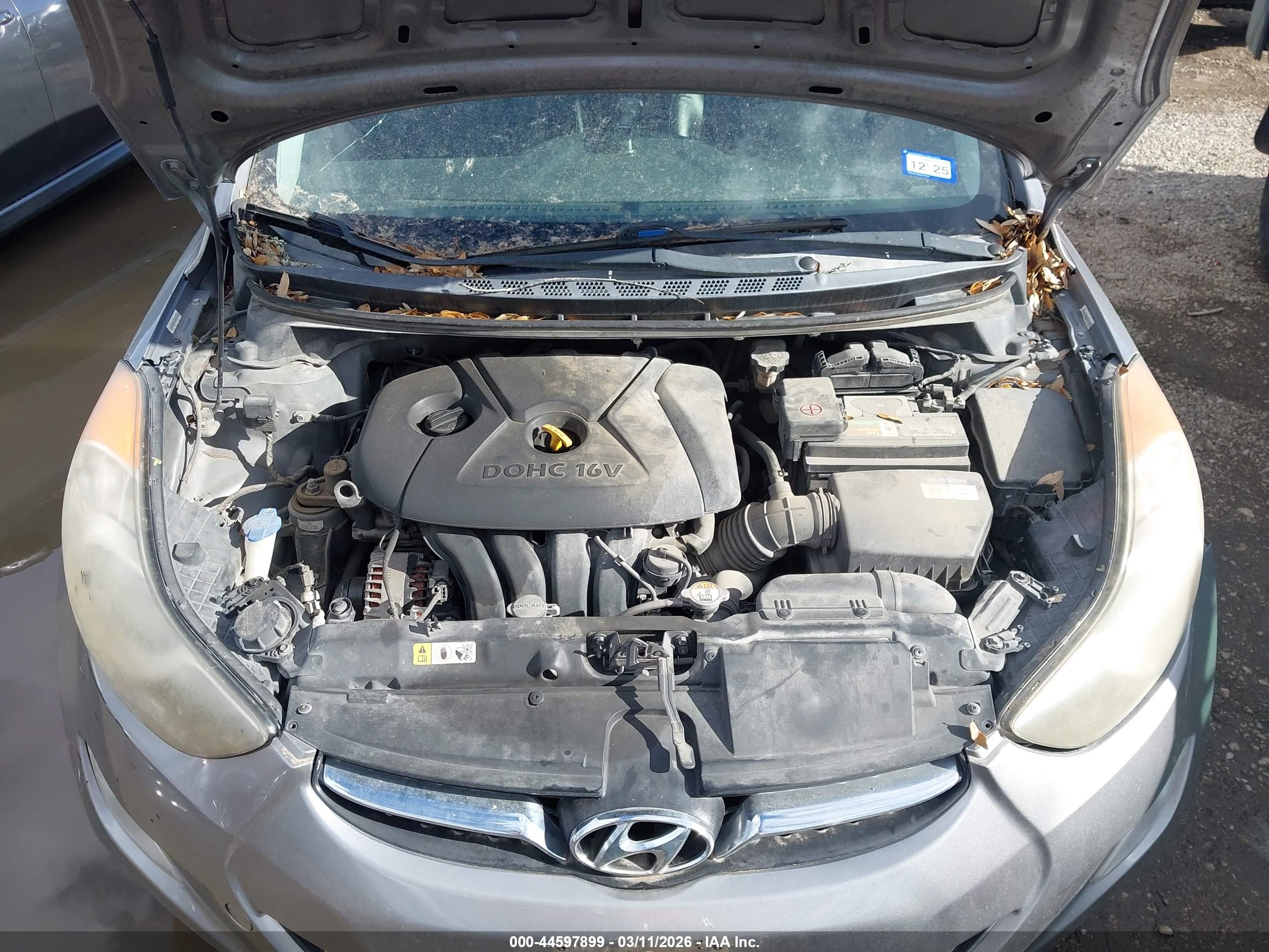 HYUNDAI ELANTRA image 10