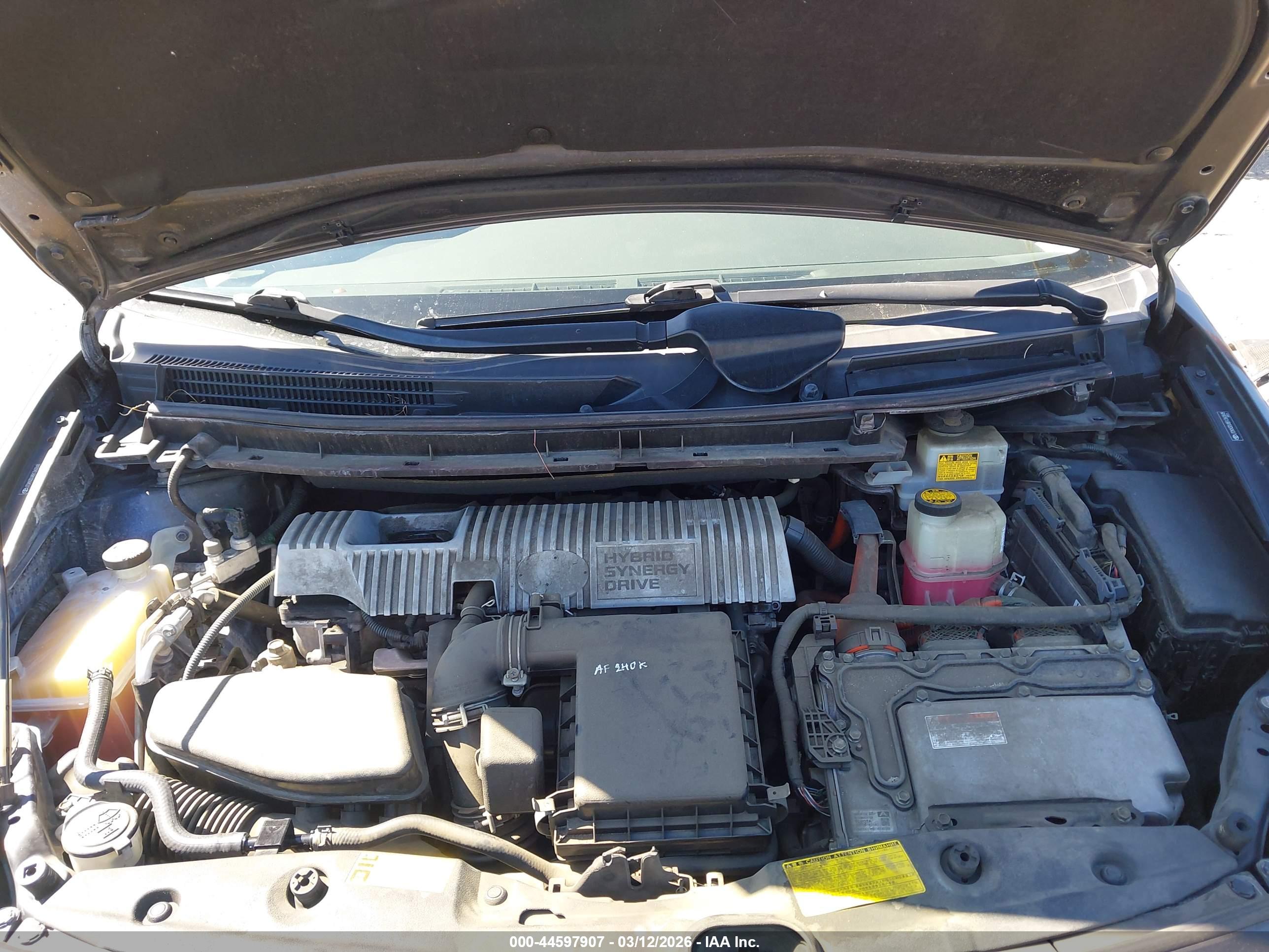 TOYOTA PRIUS image 10