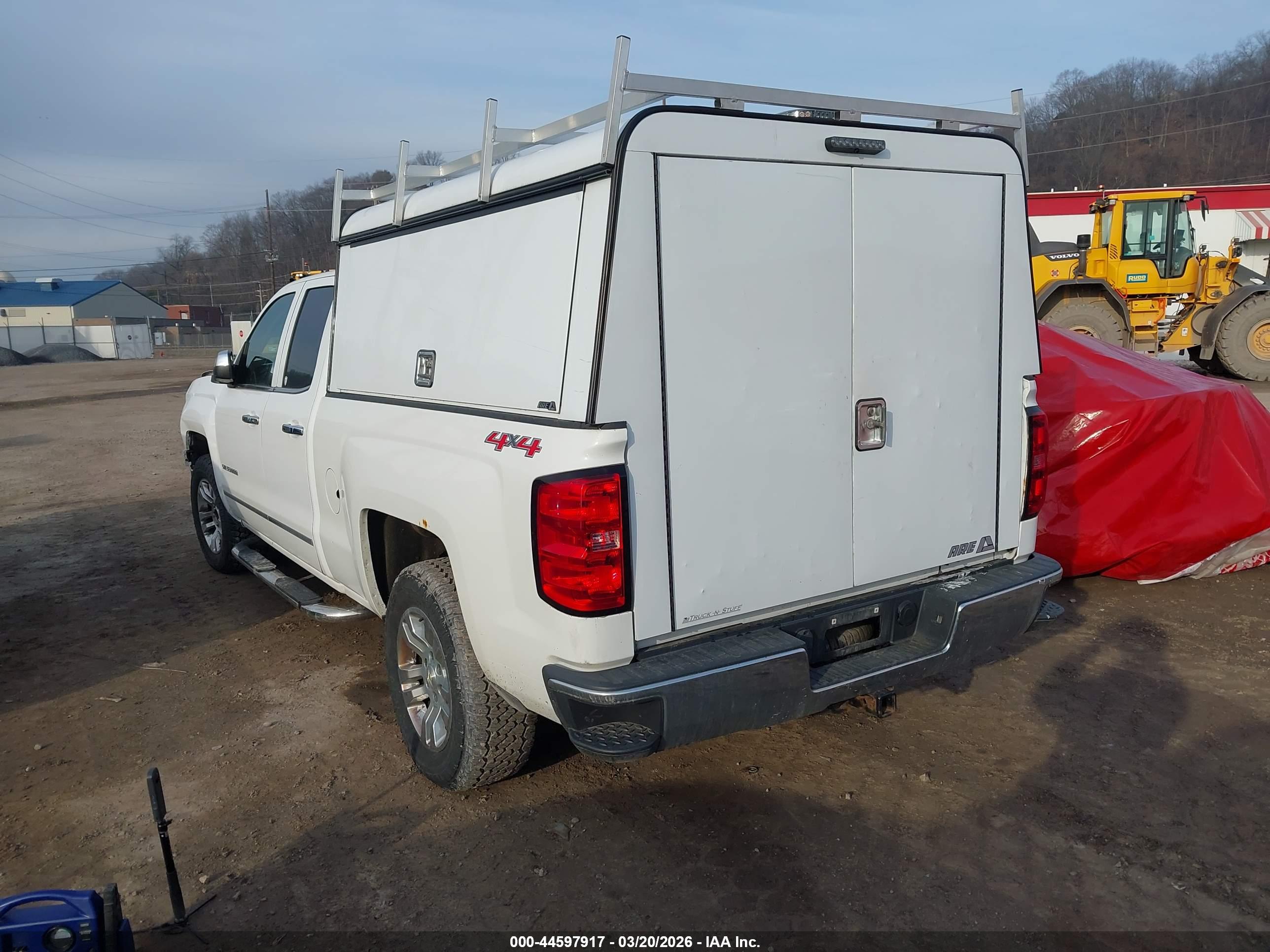 CHEVROLET SILVERADO image 3