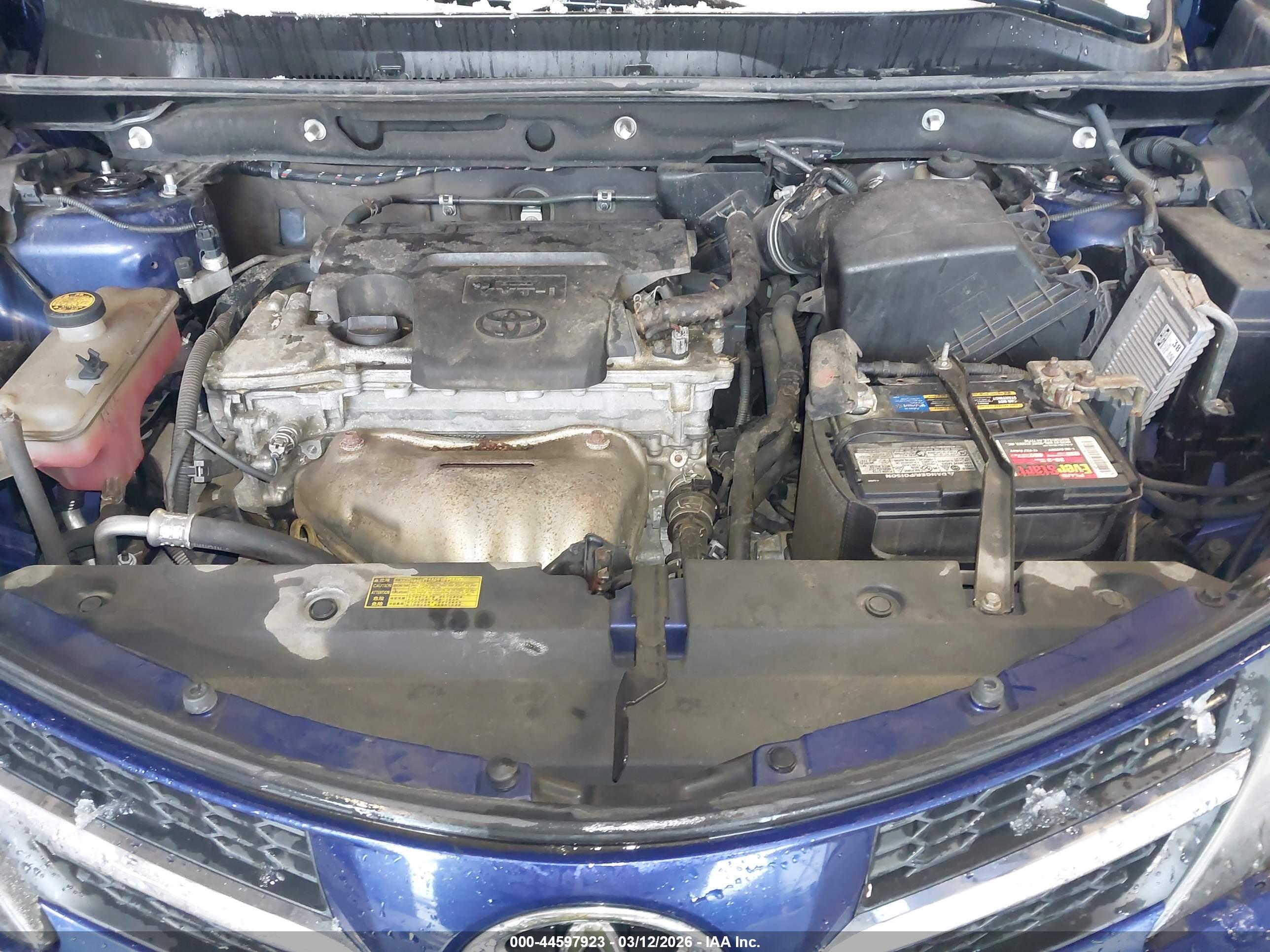 TOYOTA RAV4 image 10
