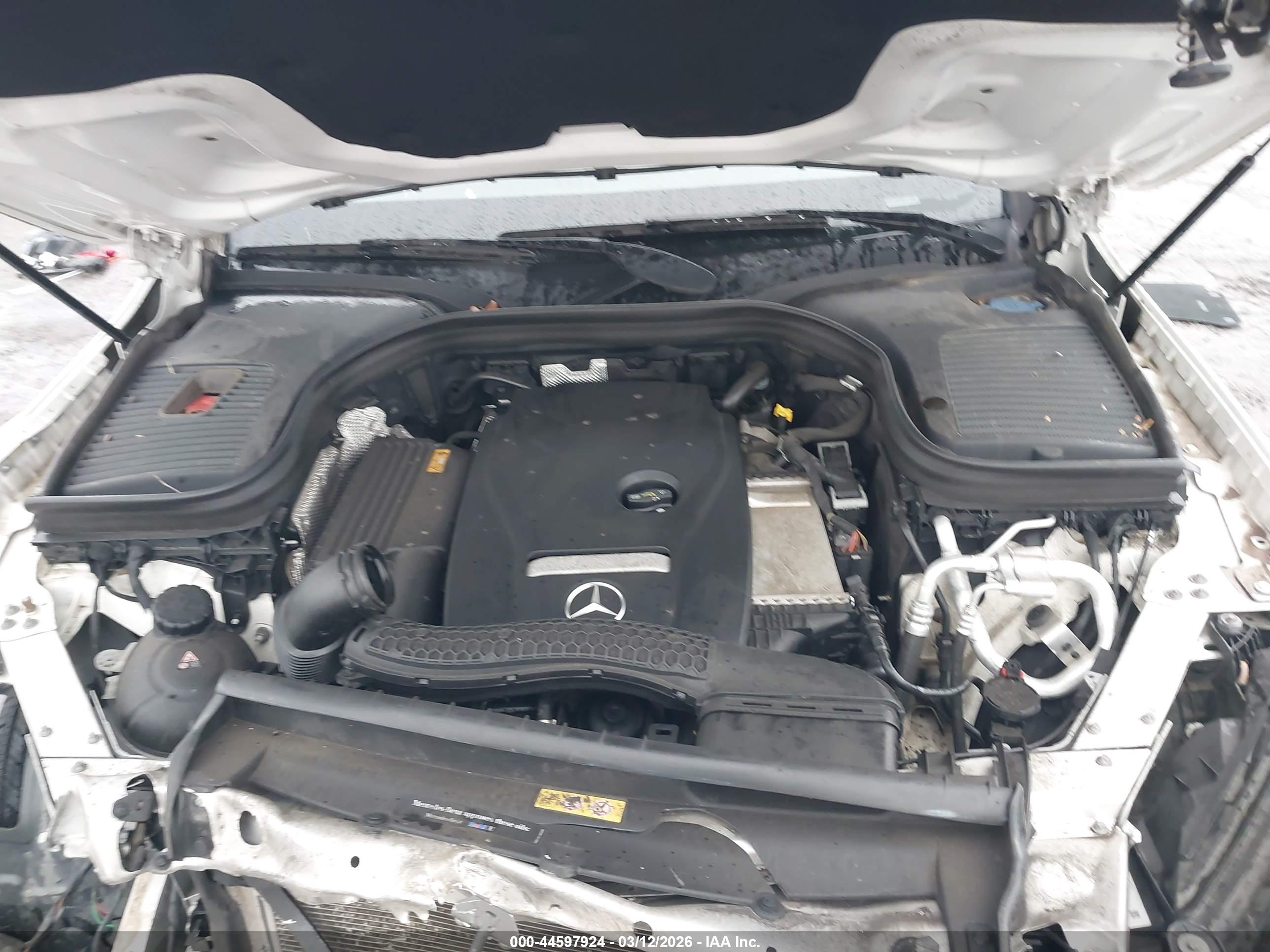 MERCEDES-BENZ GLC image 10