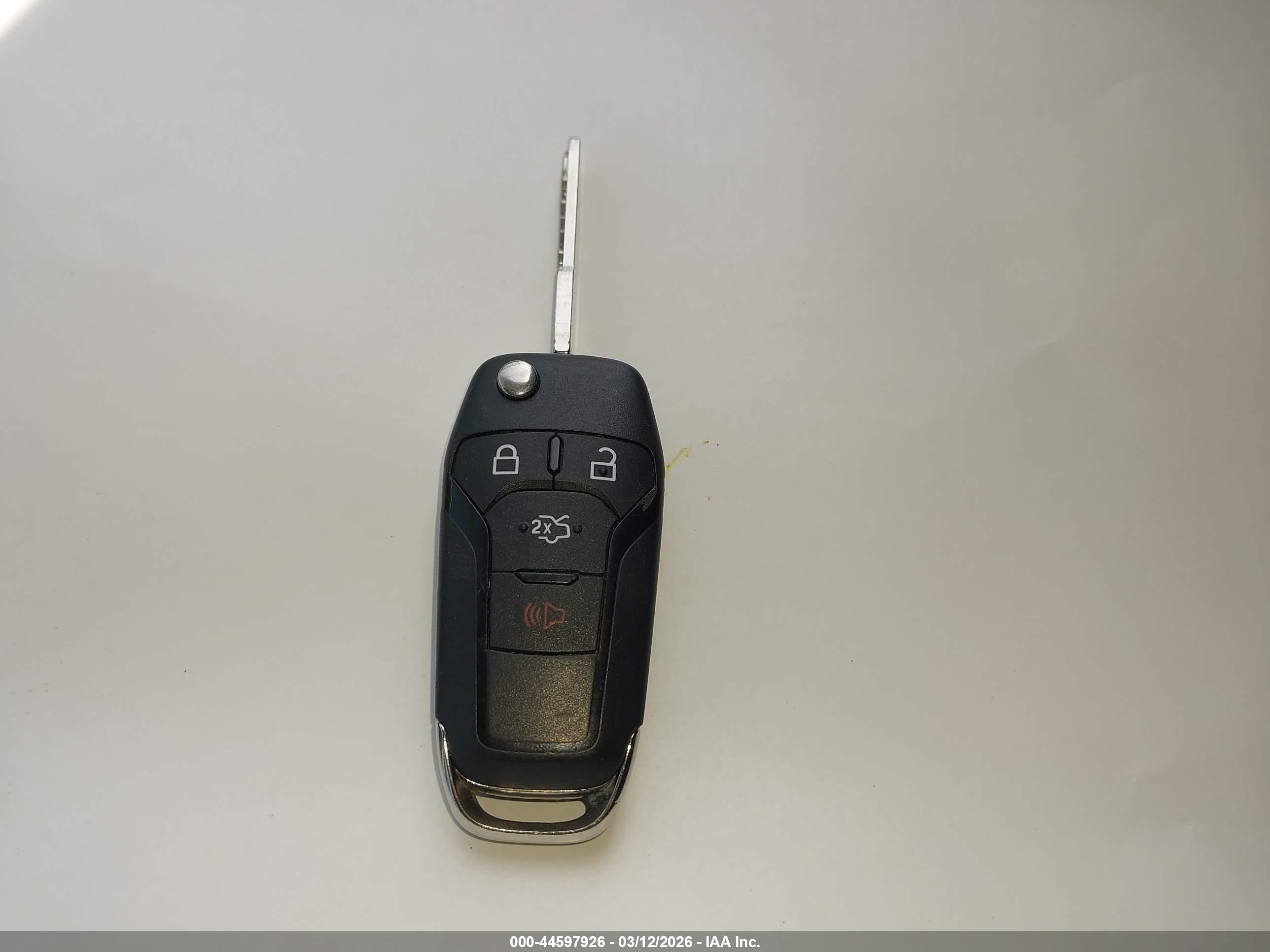 FORD FUSION image 11