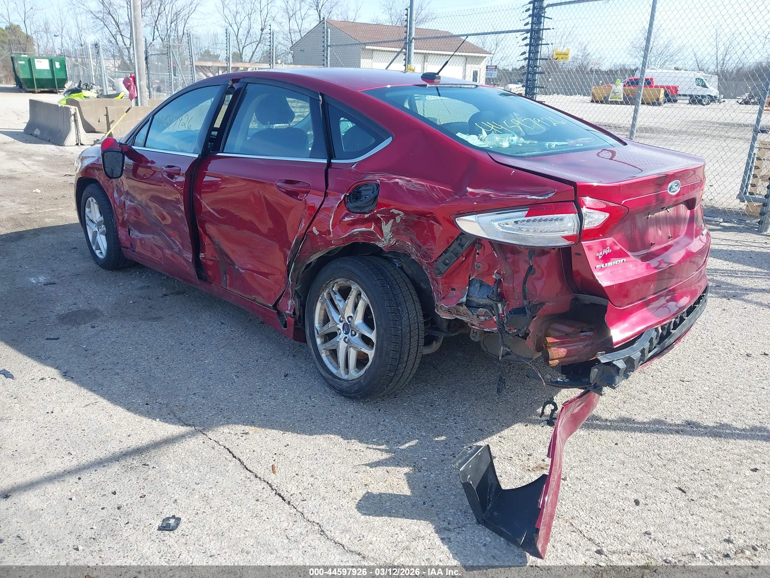 FORD FUSION image 3
