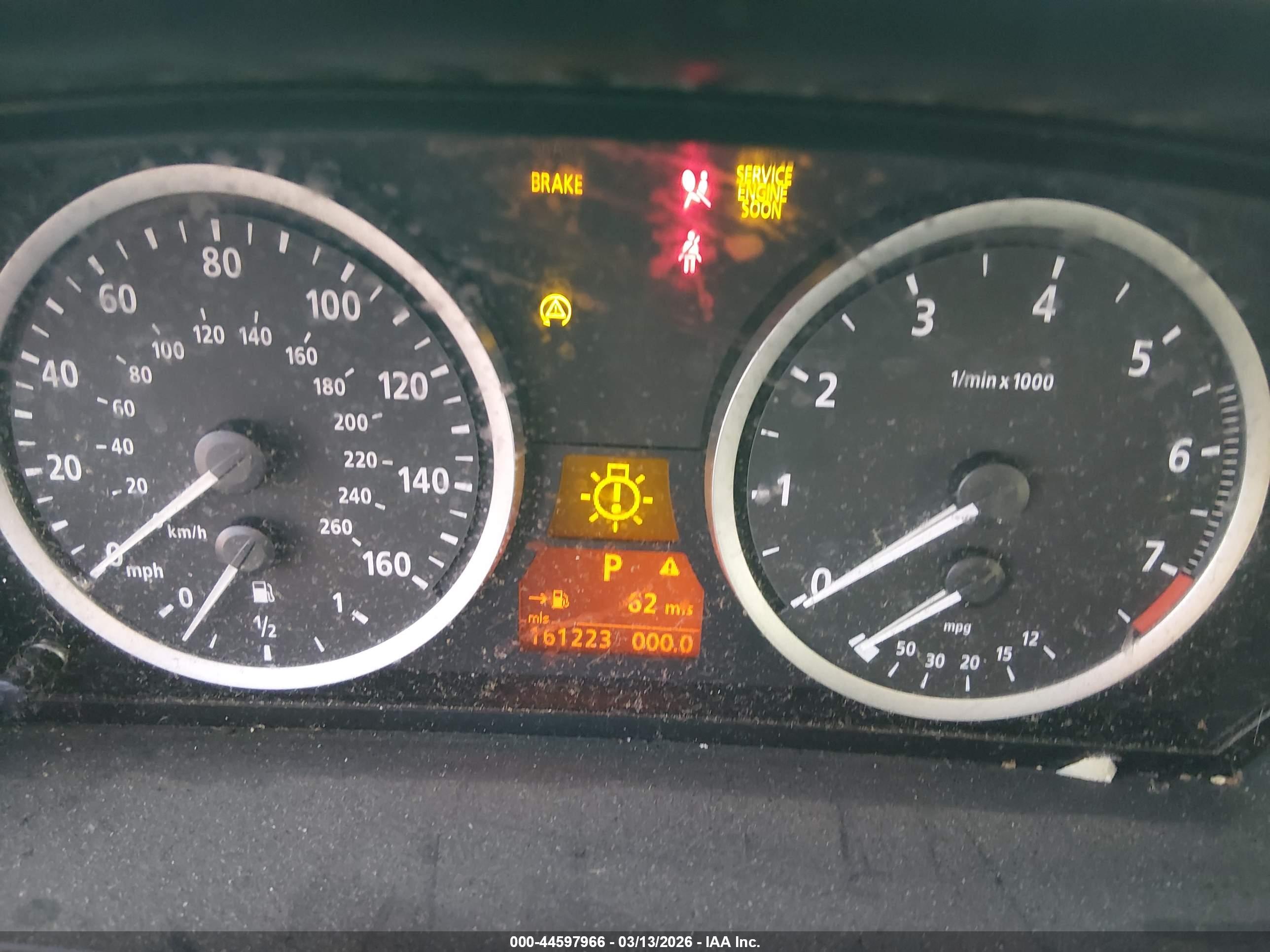 BMW 525XI image 7