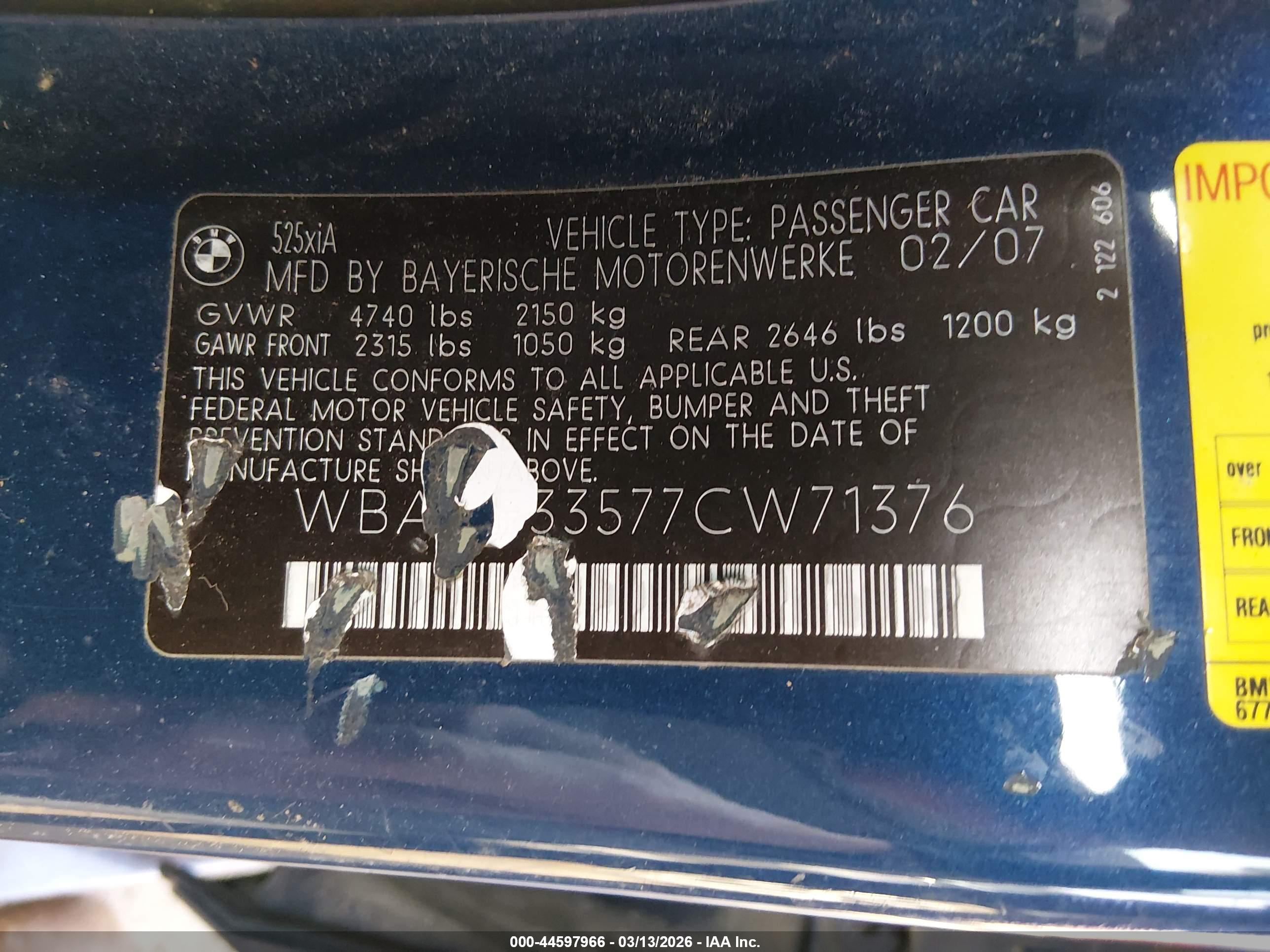 BMW 525XI image 9