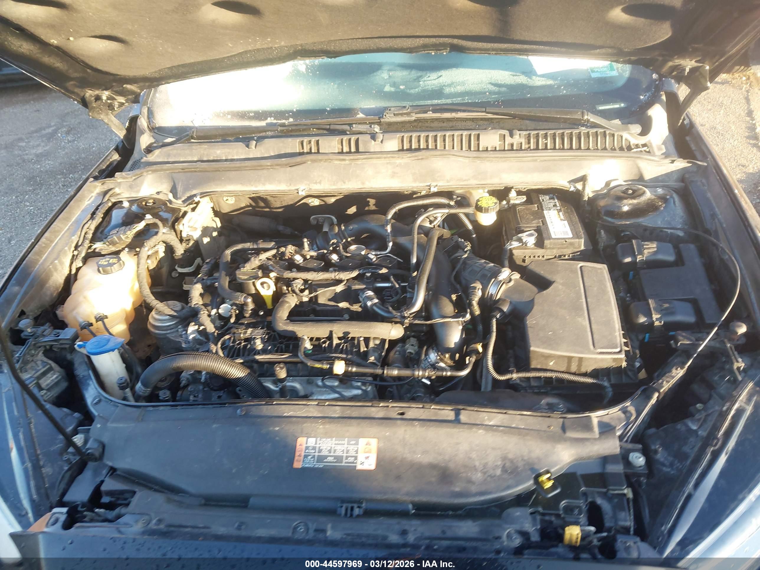 FORD FUSION image 10