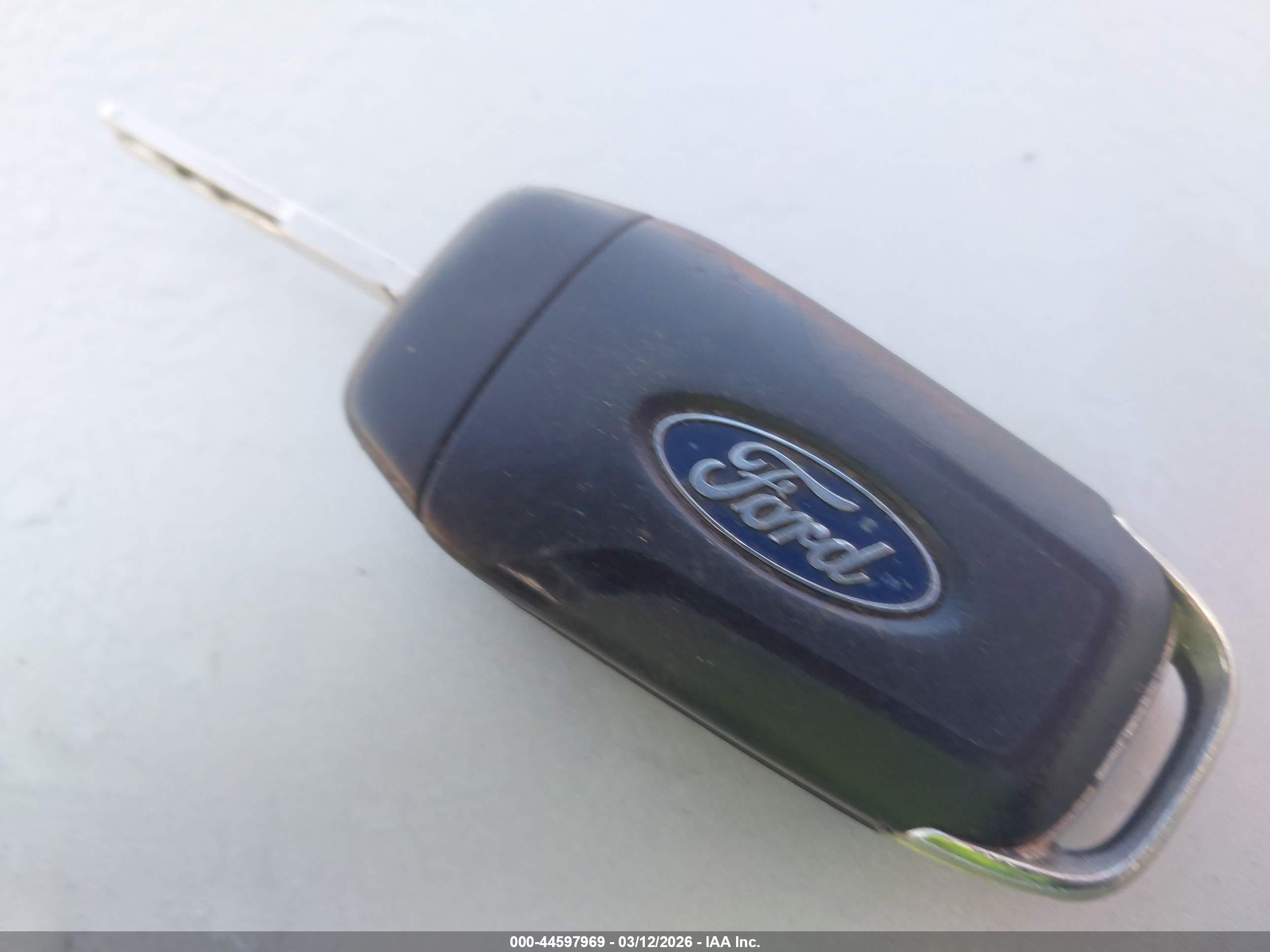 FORD FUSION image 11