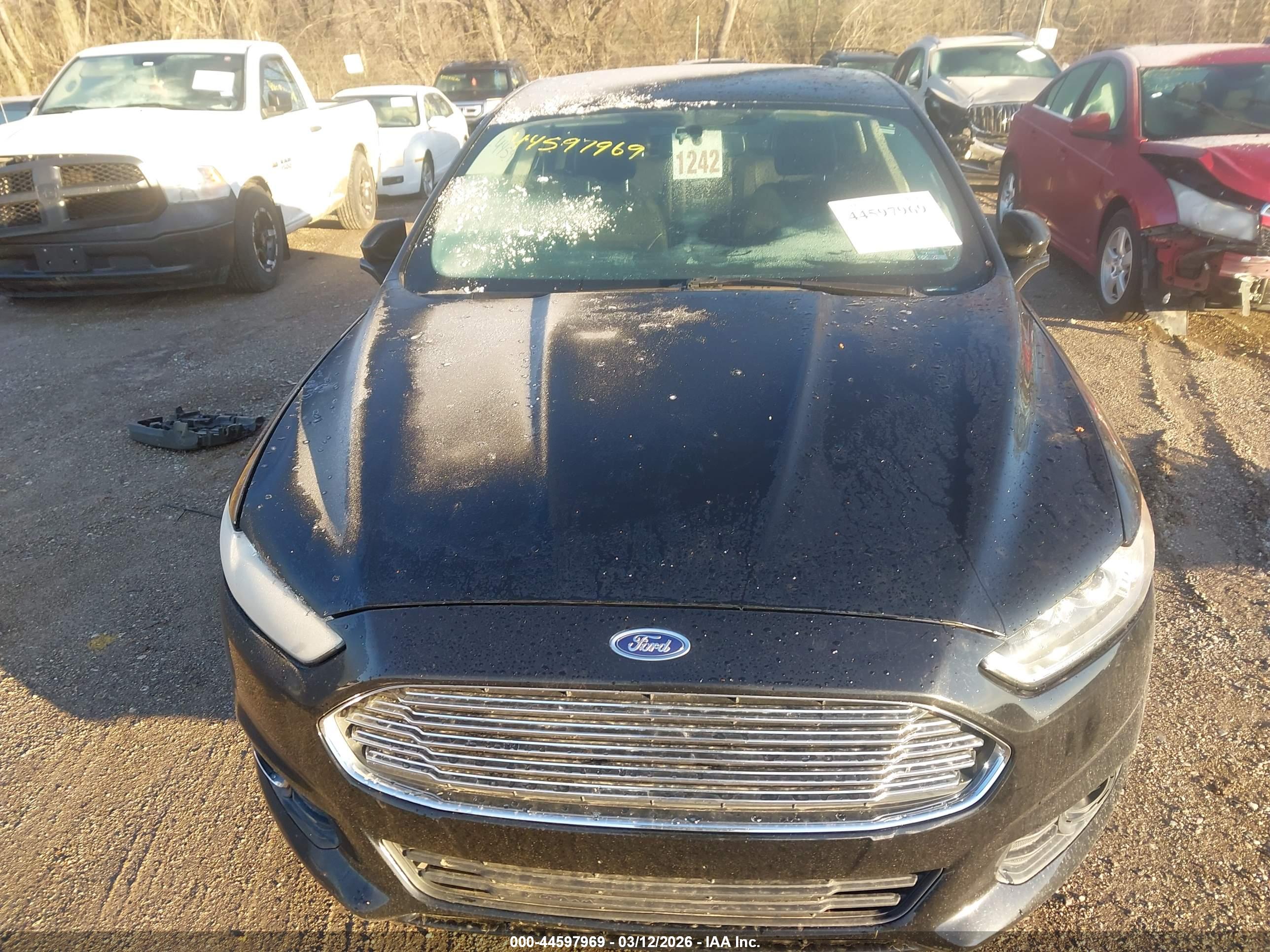 FORD FUSION image 6