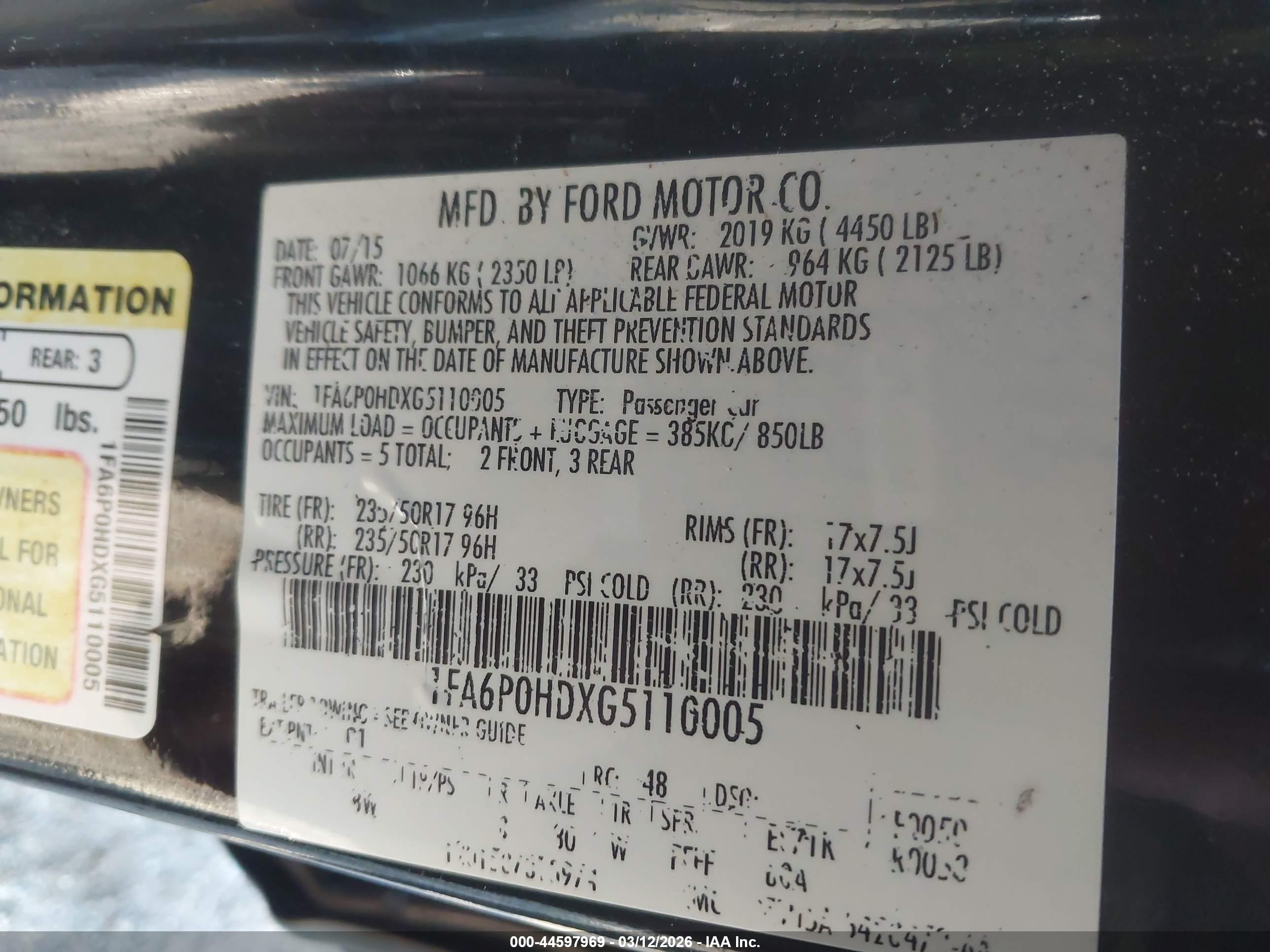 FORD FUSION image 9