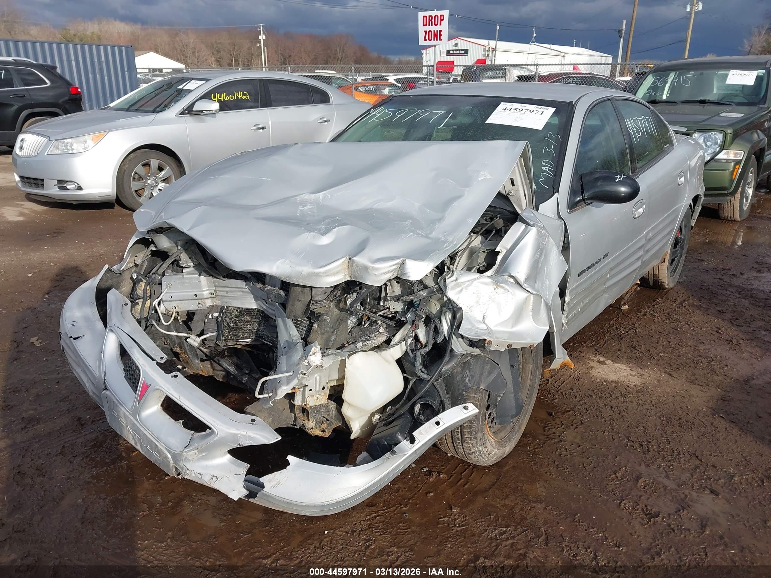 PONTIAC GRAND image 6