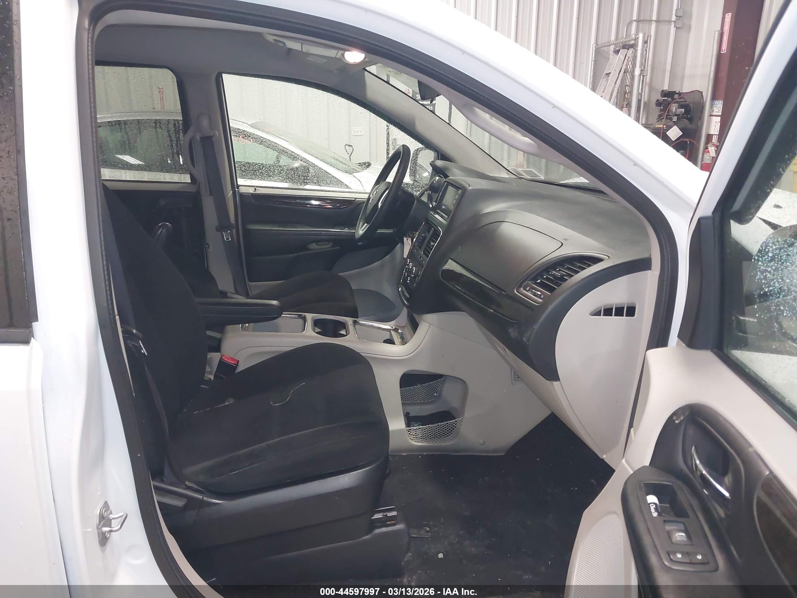DODGE GRAND image 5