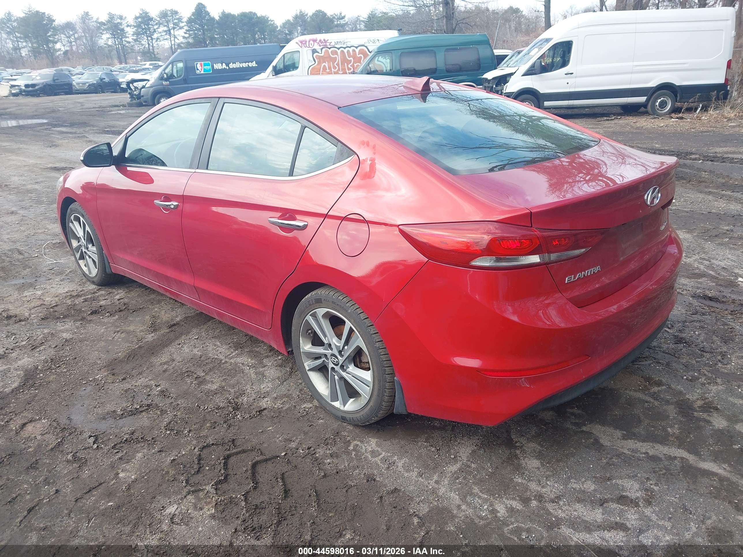 HYUNDAI ELANTRA image 3