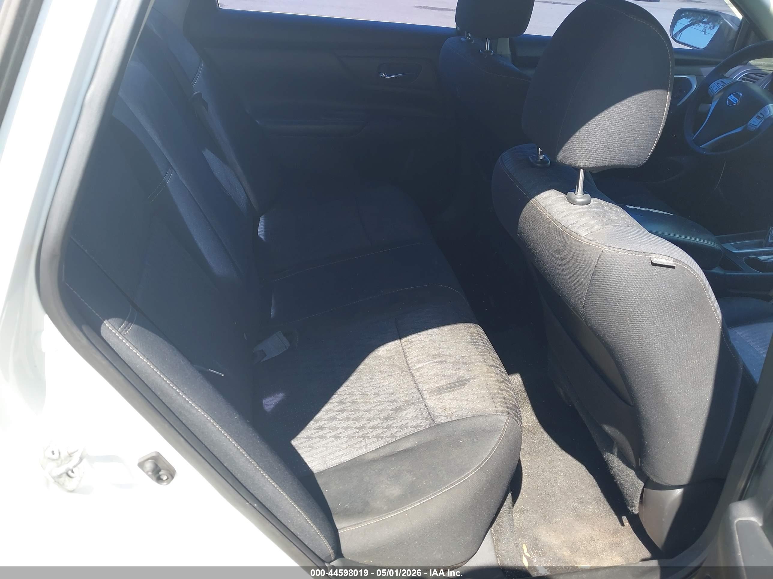 NISSAN ALTIMA image 8