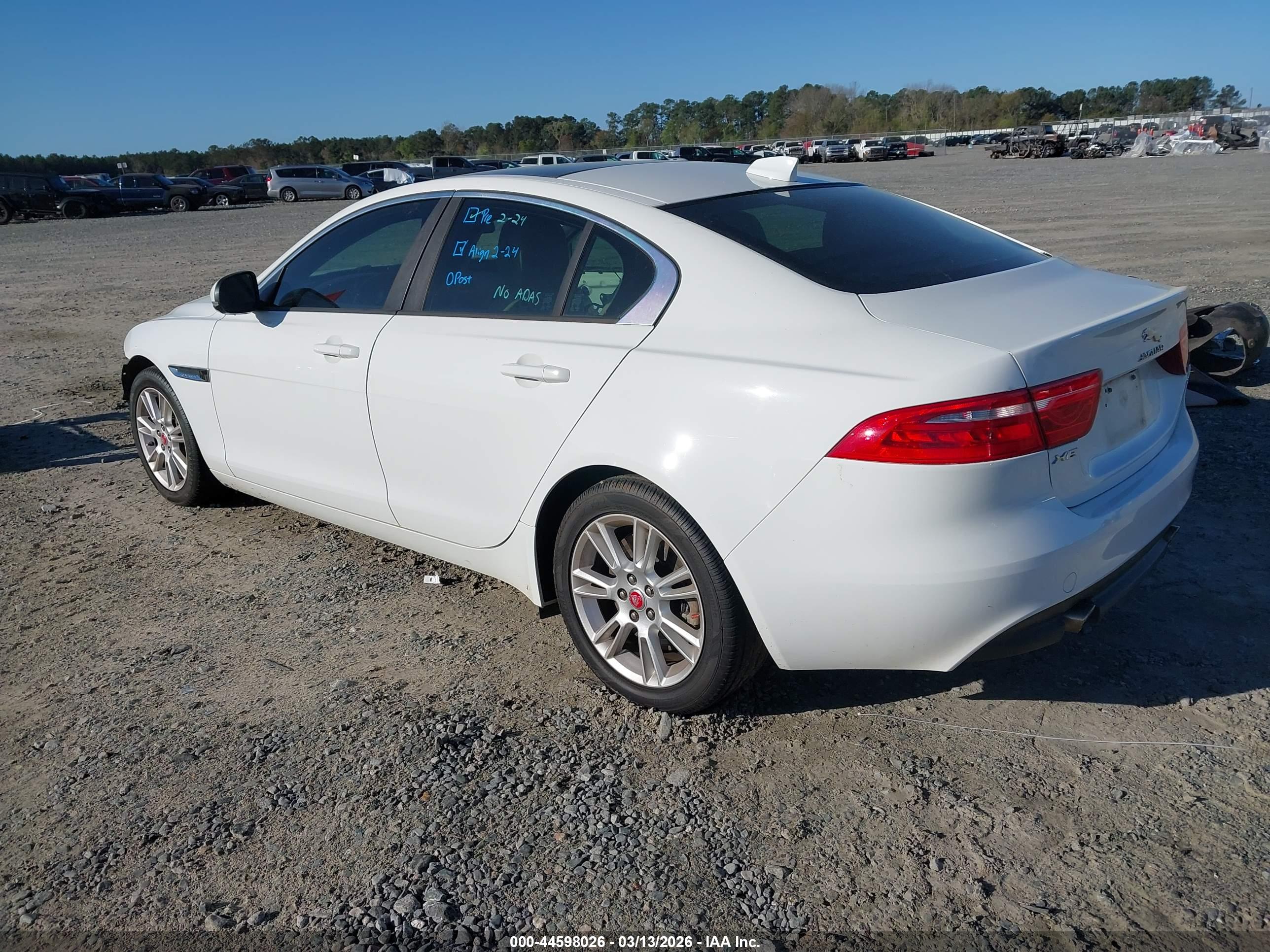JAGUAR XE image 3