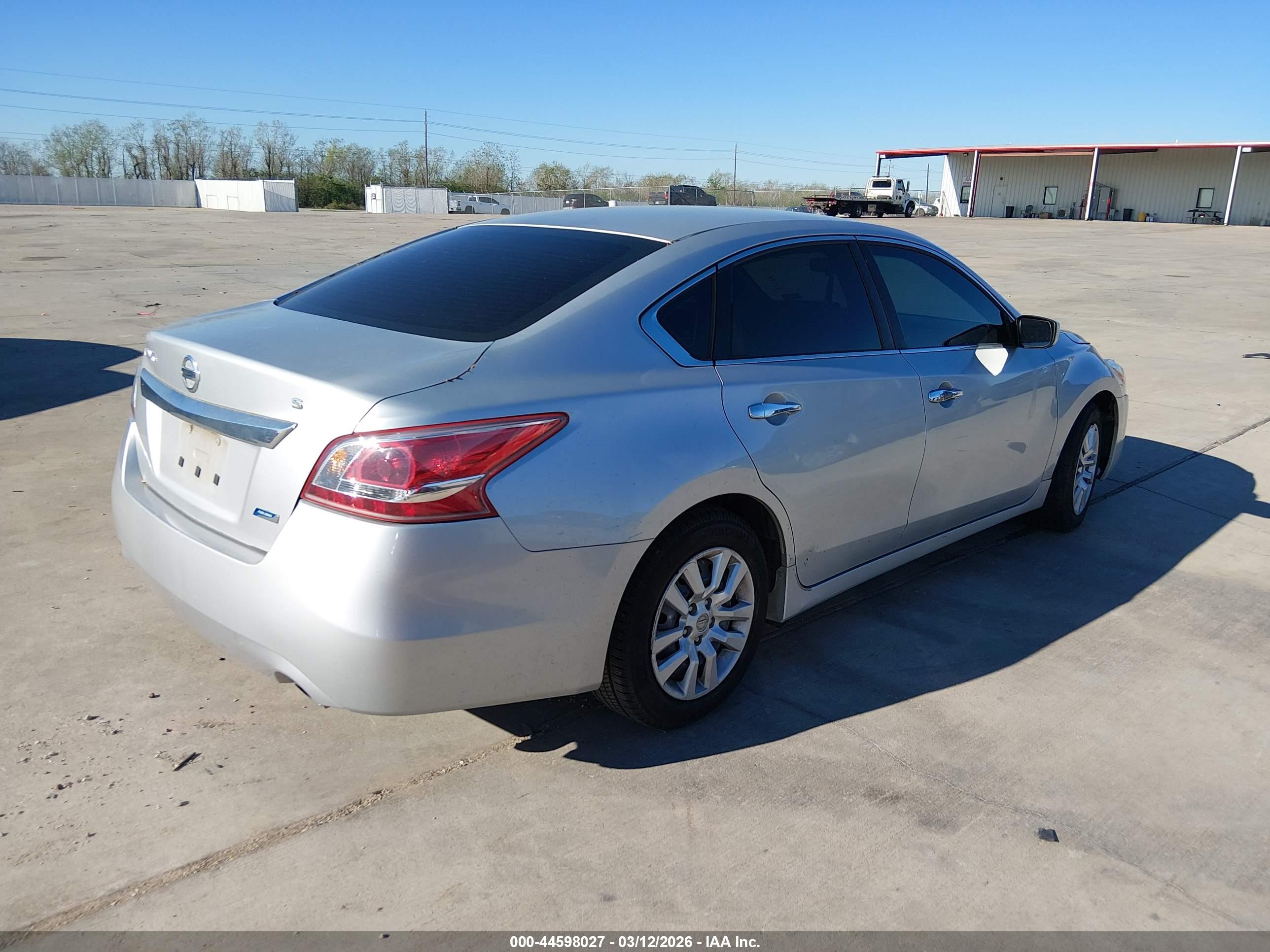 NISSAN ALTIMA image 4