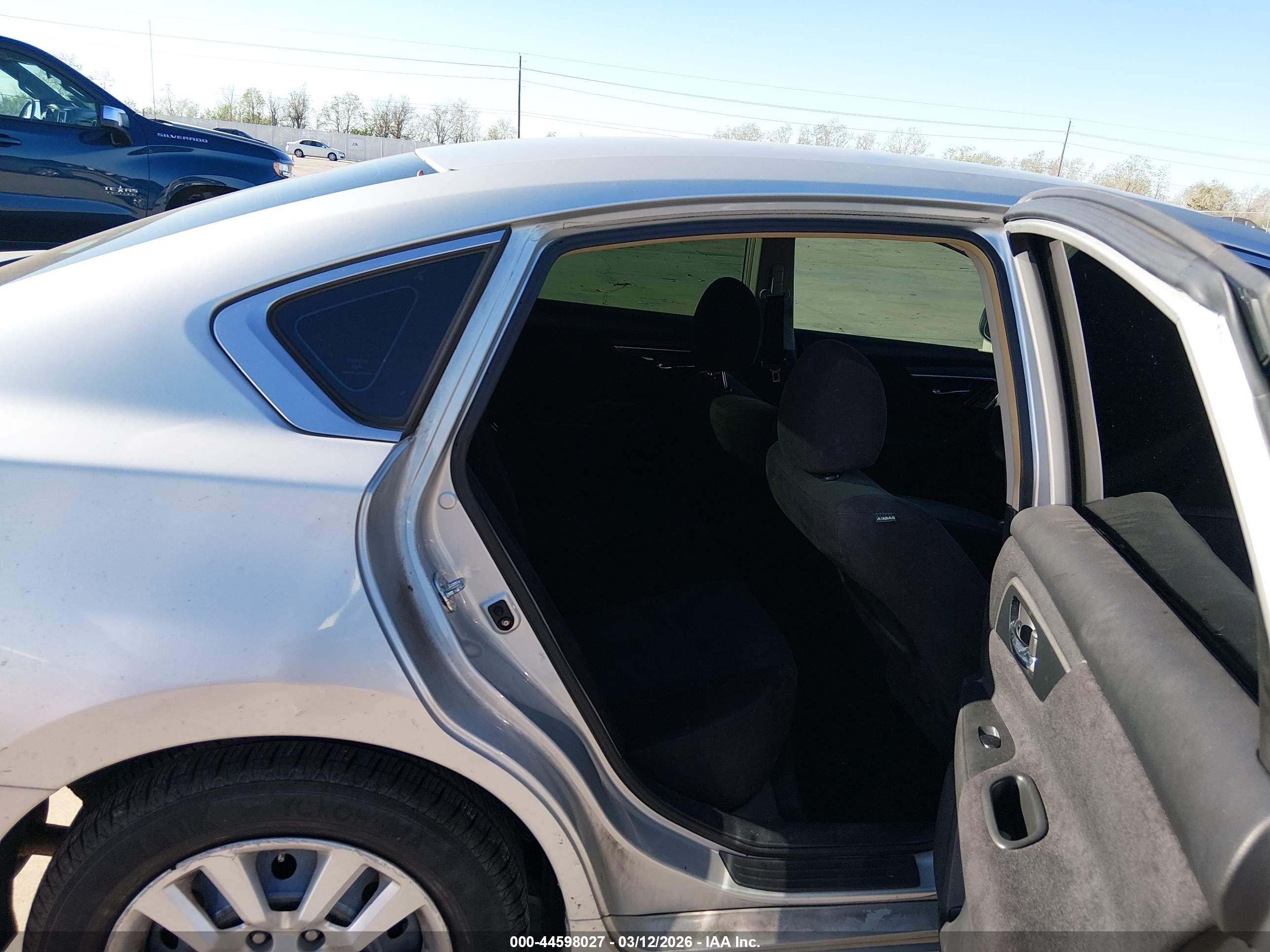NISSAN ALTIMA image 8