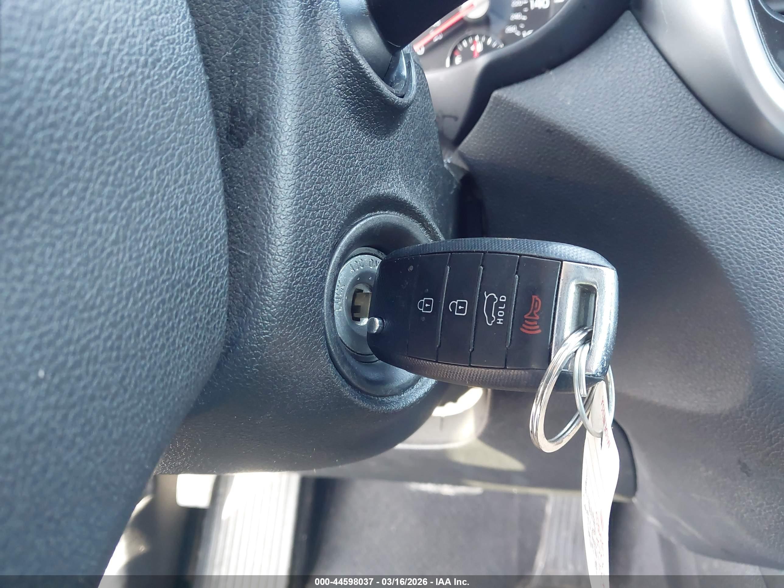 KIA SORENTO image 11