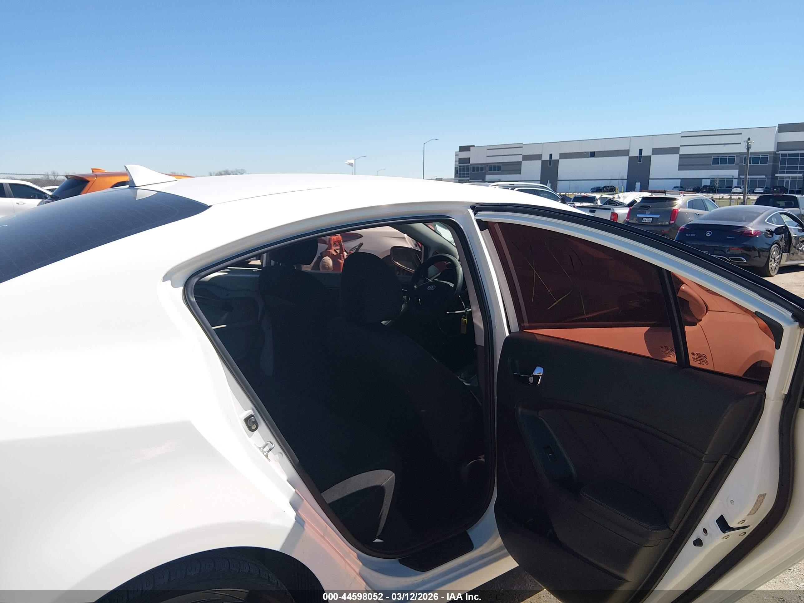 KIA FORTE image 8