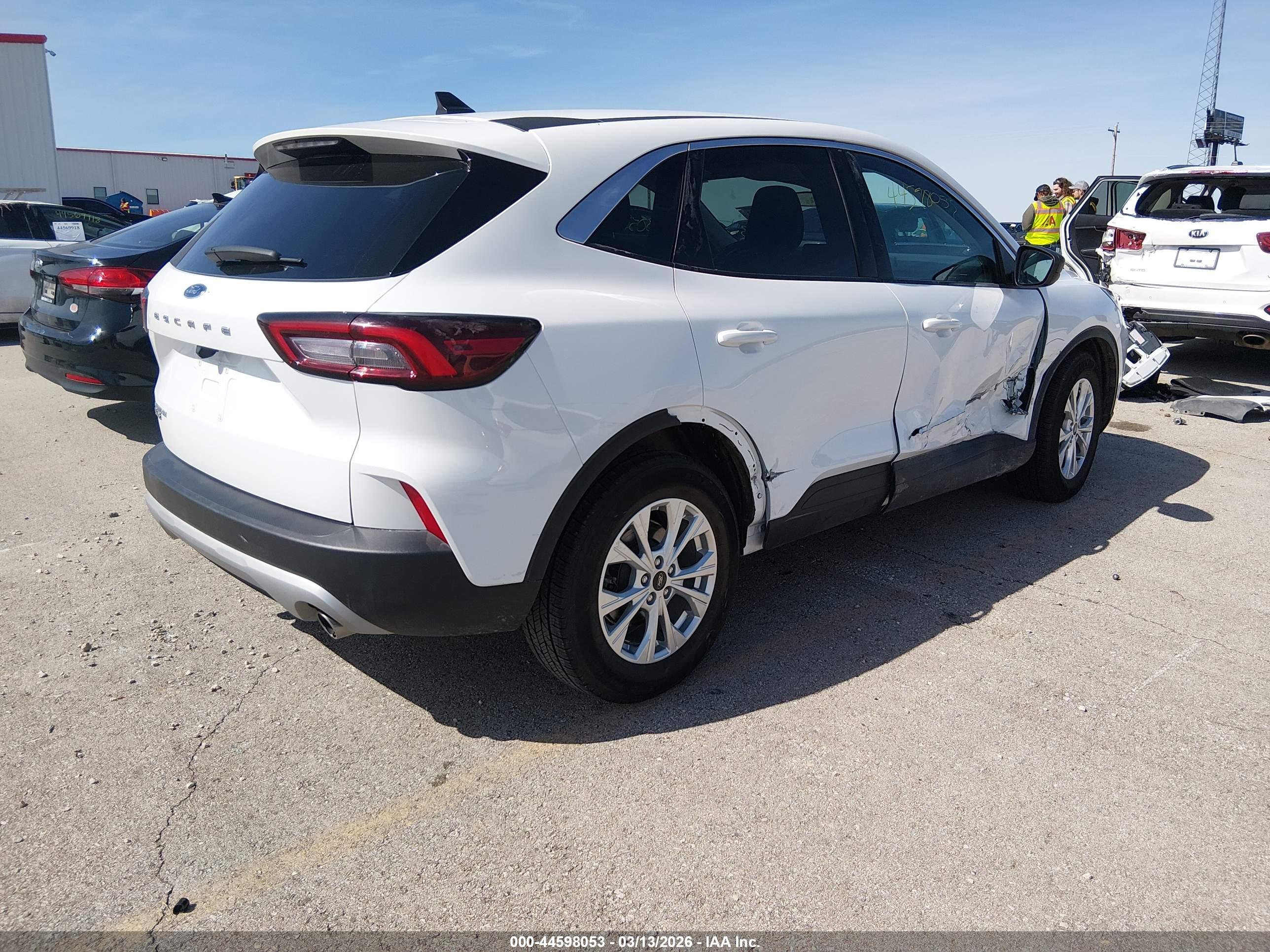 FORD ESCAPE image 4