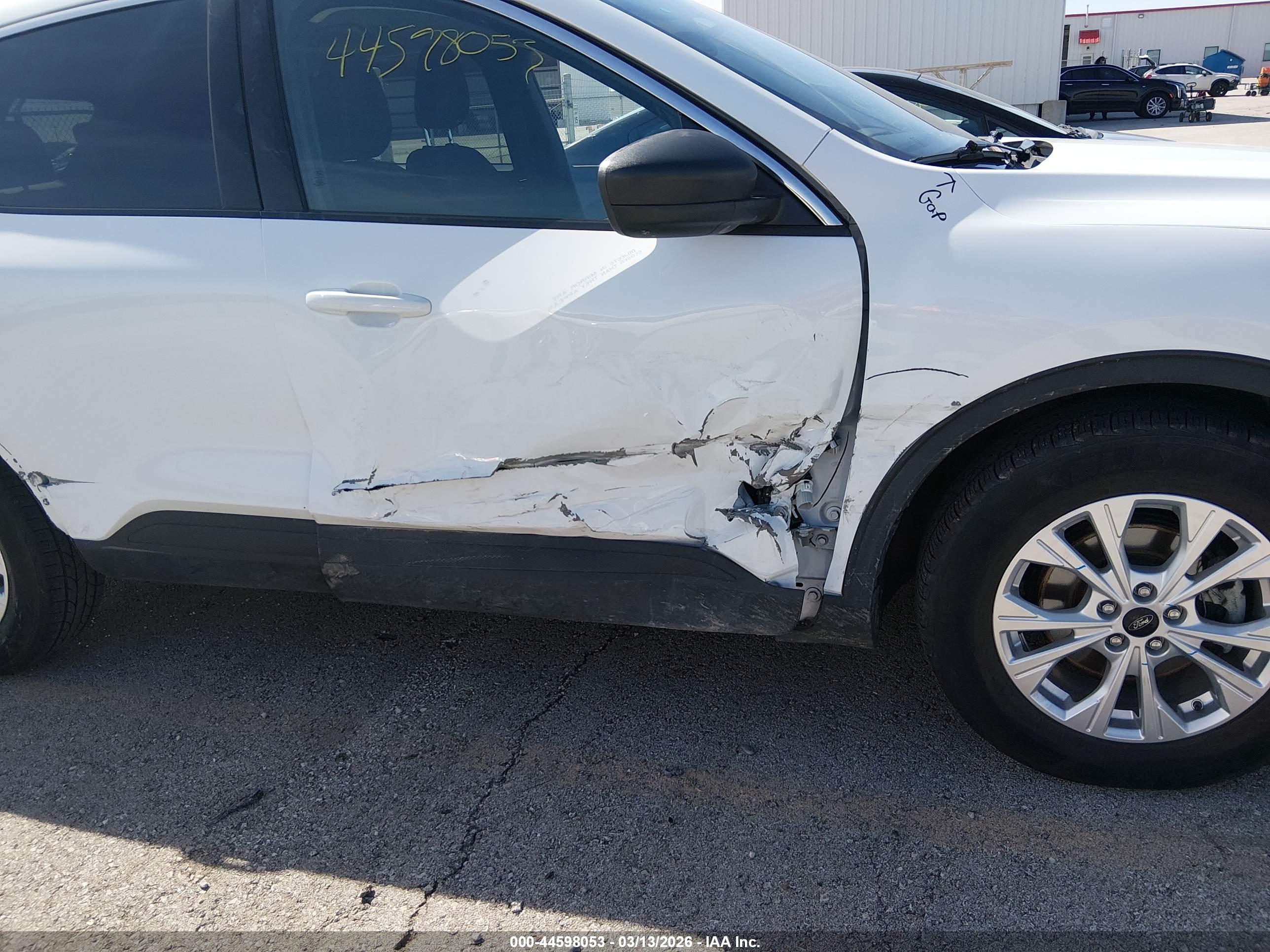 FORD ESCAPE image 6
