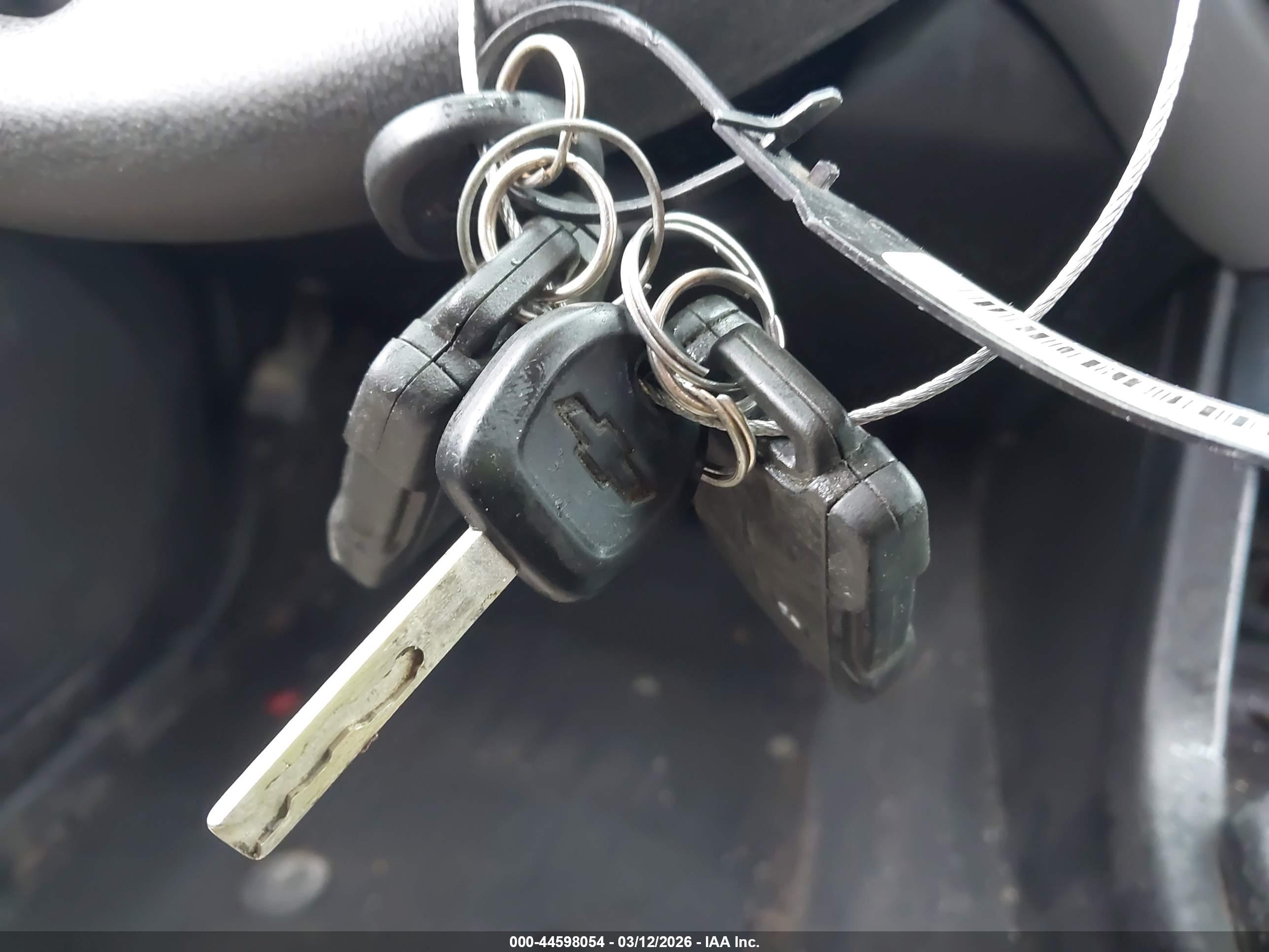 CHEVROLET COLORADO image 11