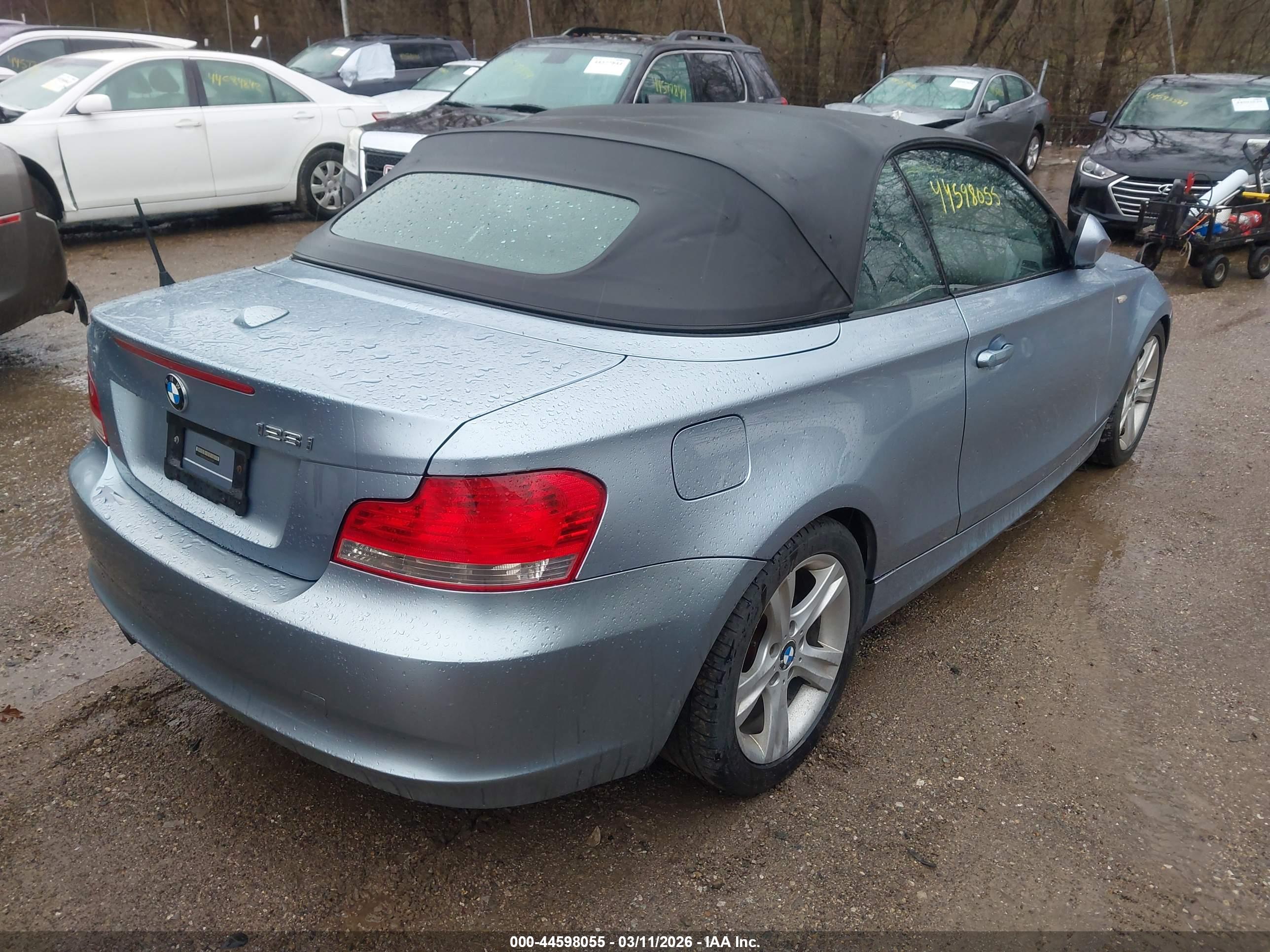 BMW 128I image 4