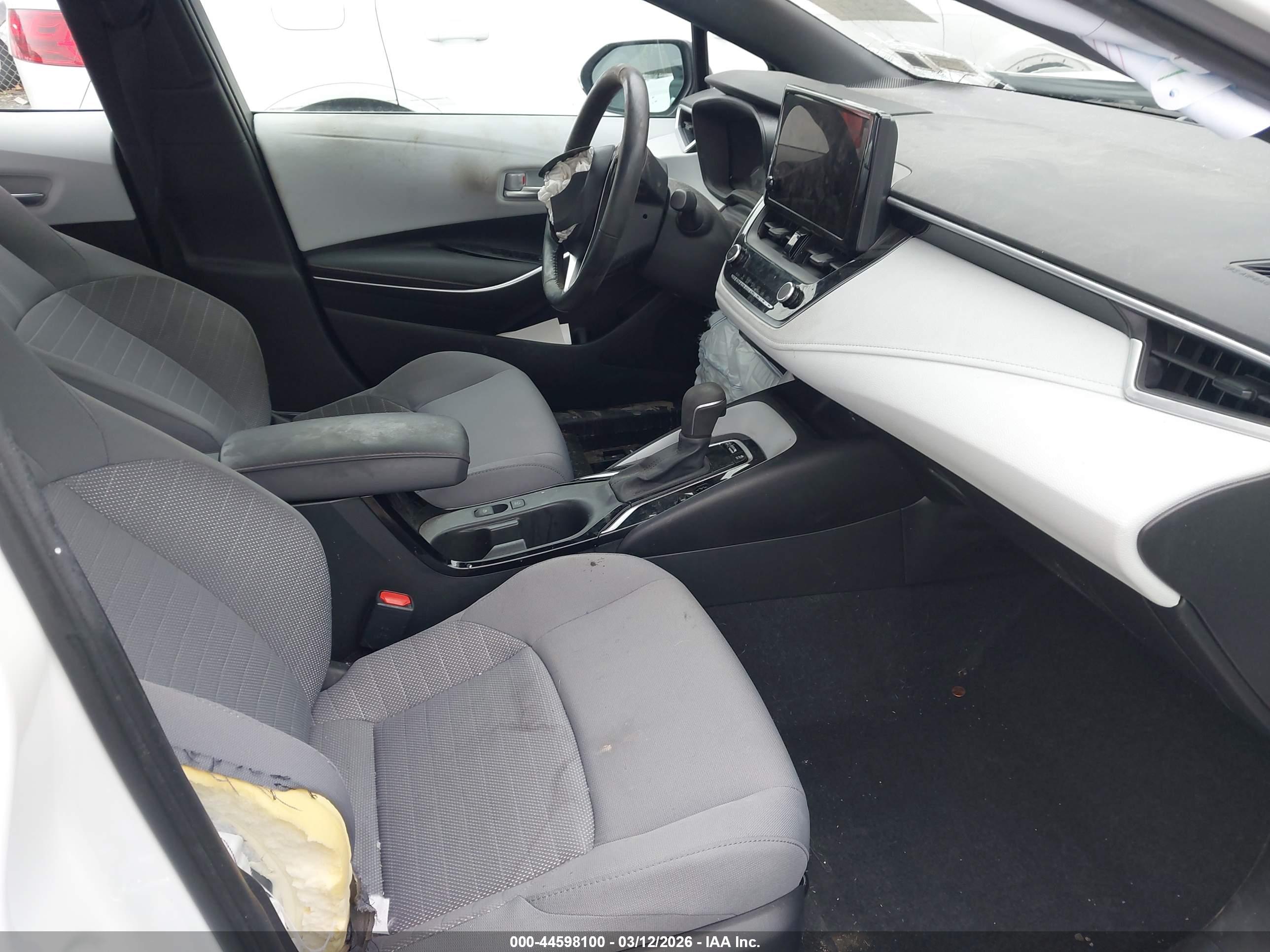 TOYOTA COROLLA image 5