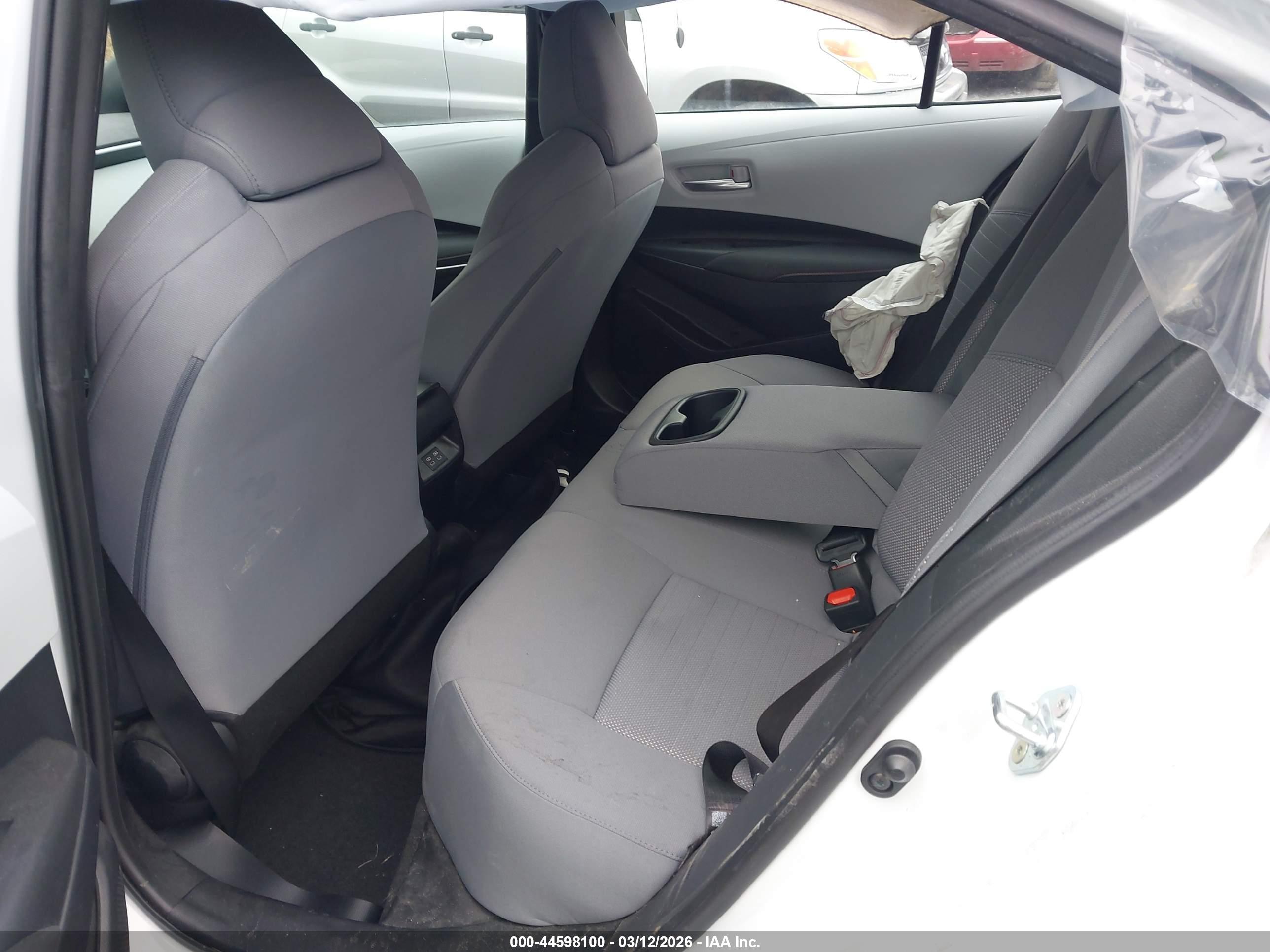 TOYOTA COROLLA image 8