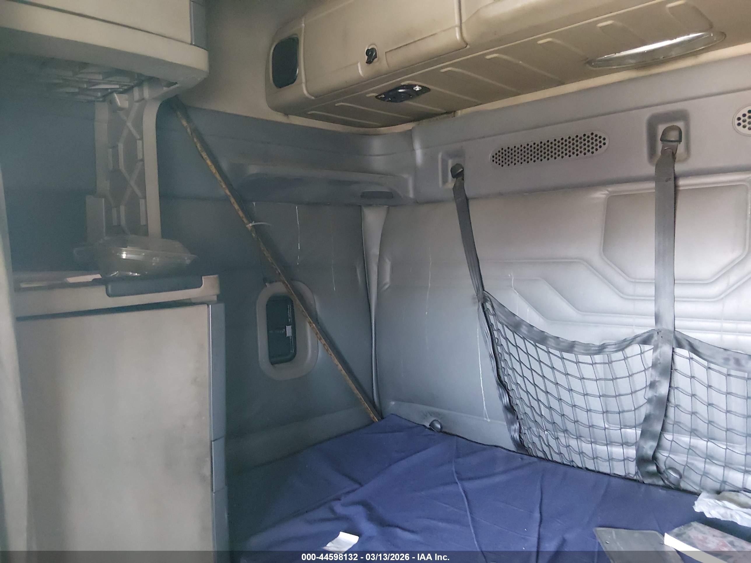 FREIGHTLINER CASCADIA image 7