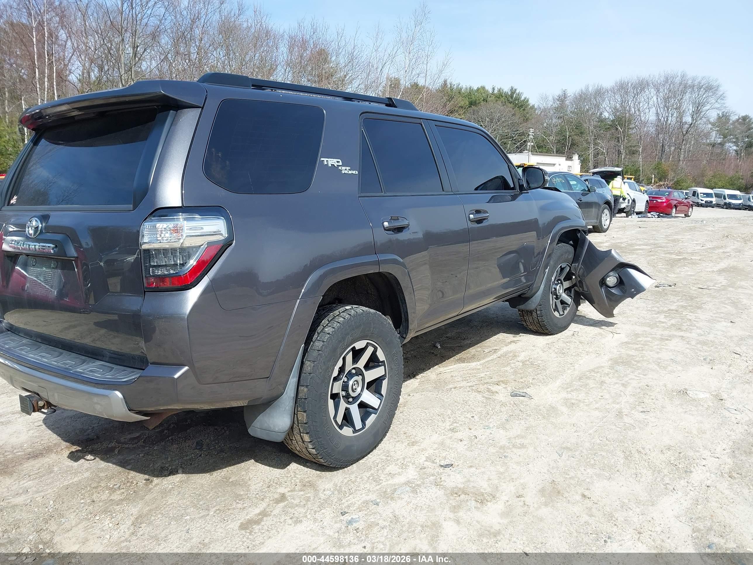 TOYOTA 4RUNNER image 4