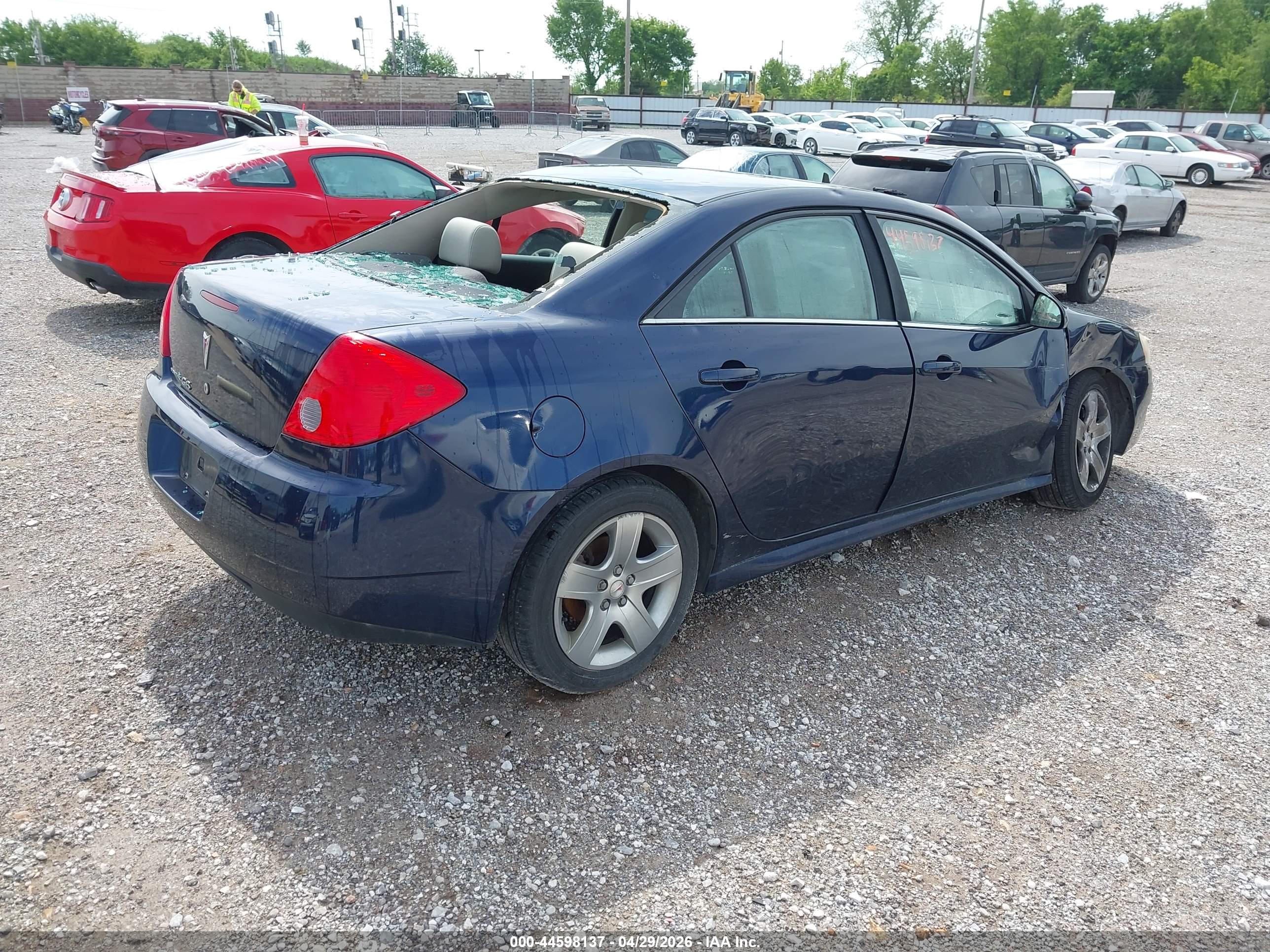 PONTIAC G6 image 4