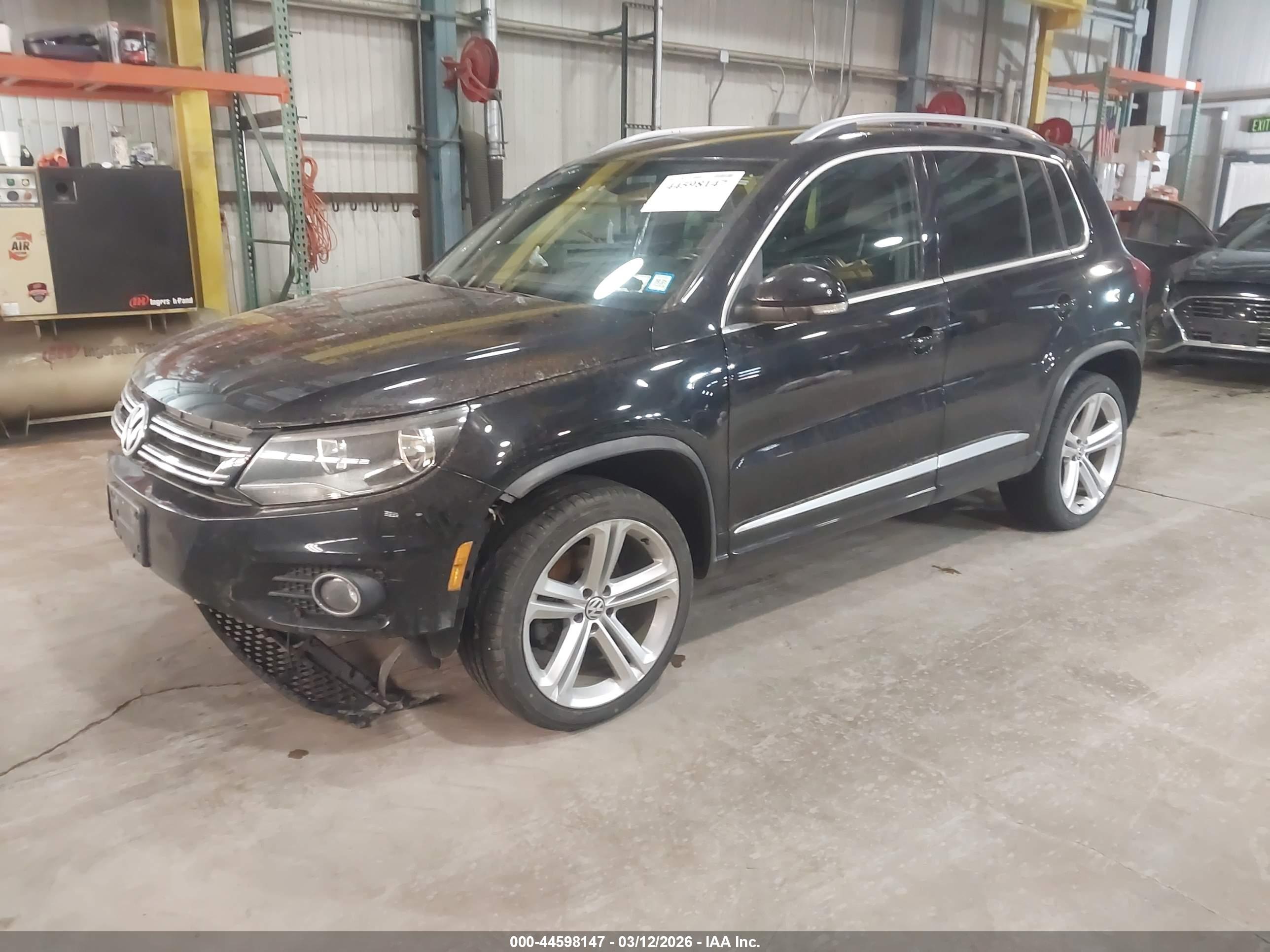 VOLKSWAGEN TIGUAN image 2