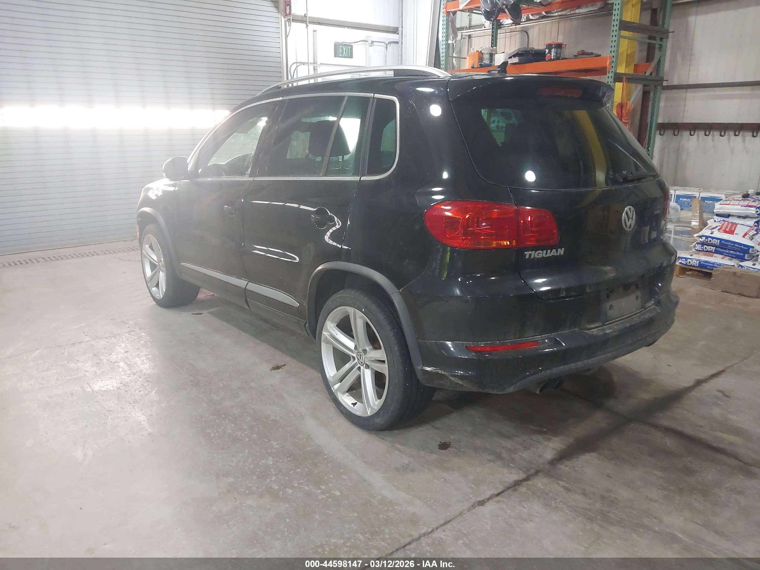 VOLKSWAGEN TIGUAN image 3