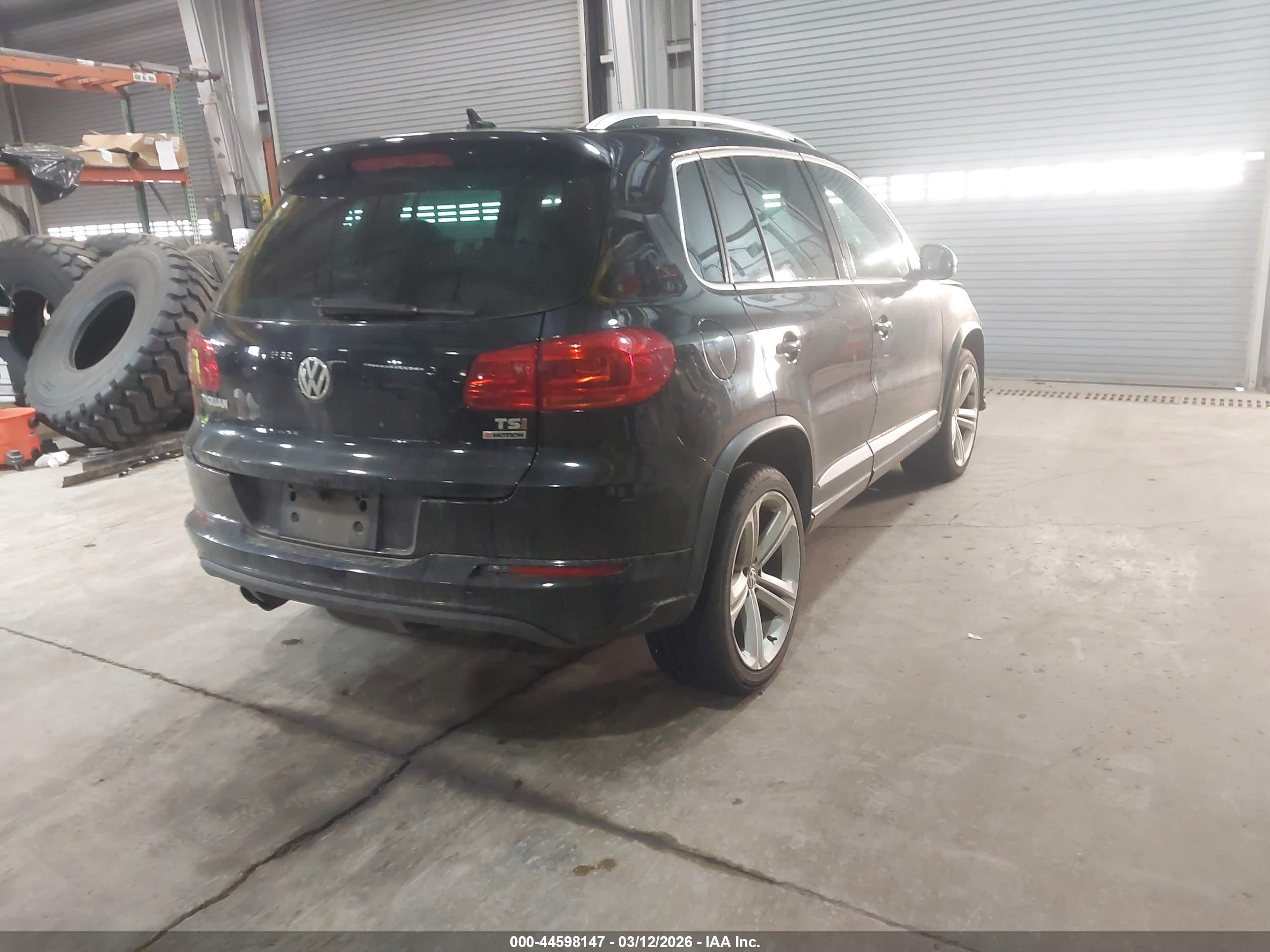 VOLKSWAGEN TIGUAN image 4