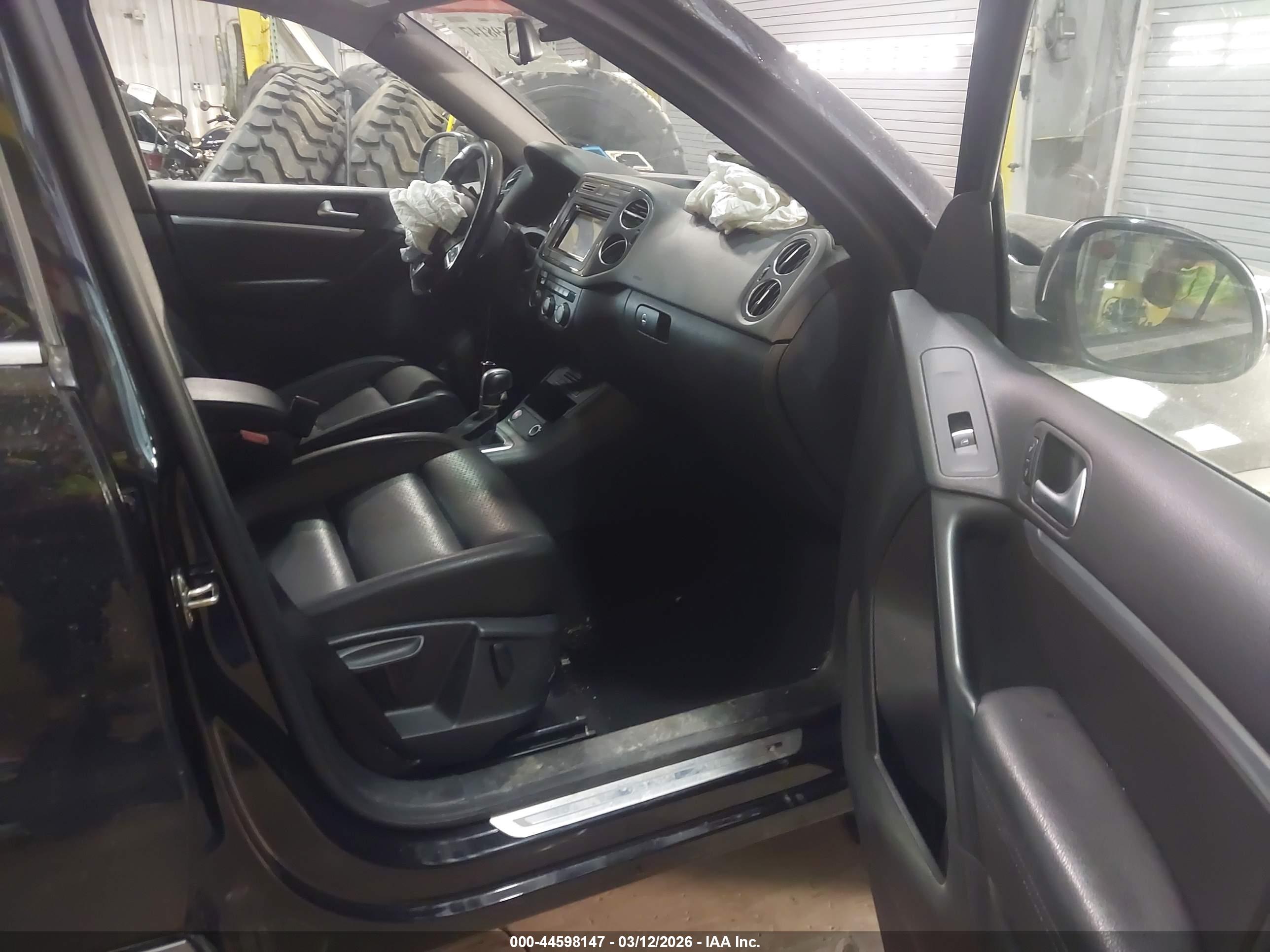 VOLKSWAGEN TIGUAN image 5