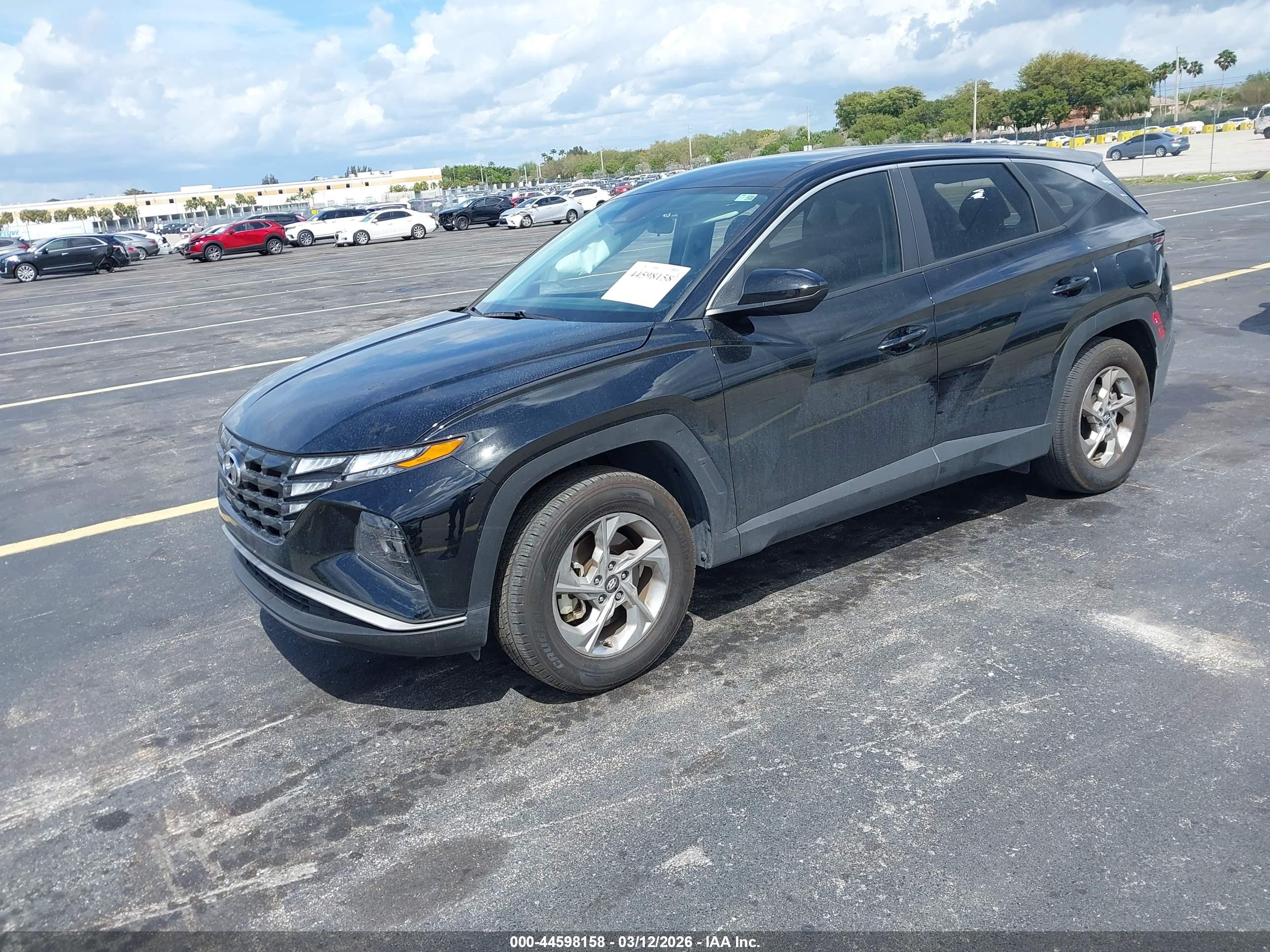 HYUNDAI TUCSON image 2