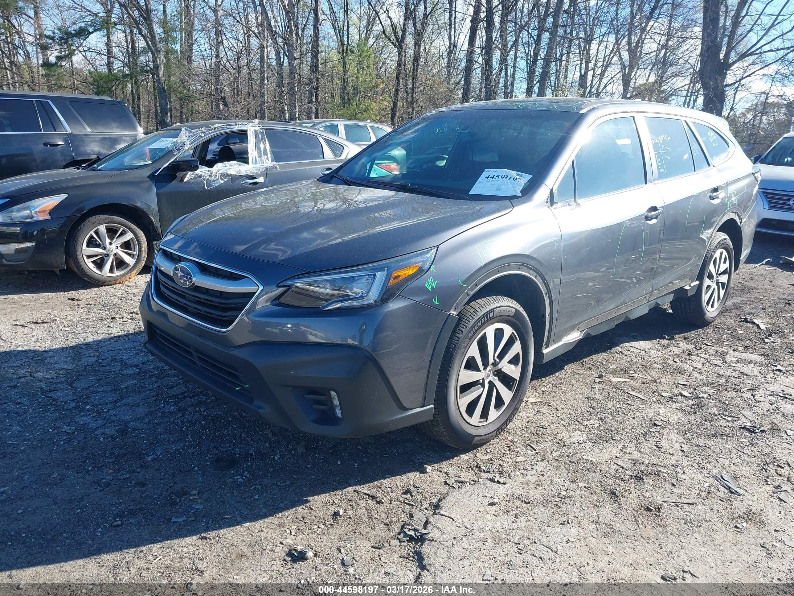 SUBARU OUTBACK image 2